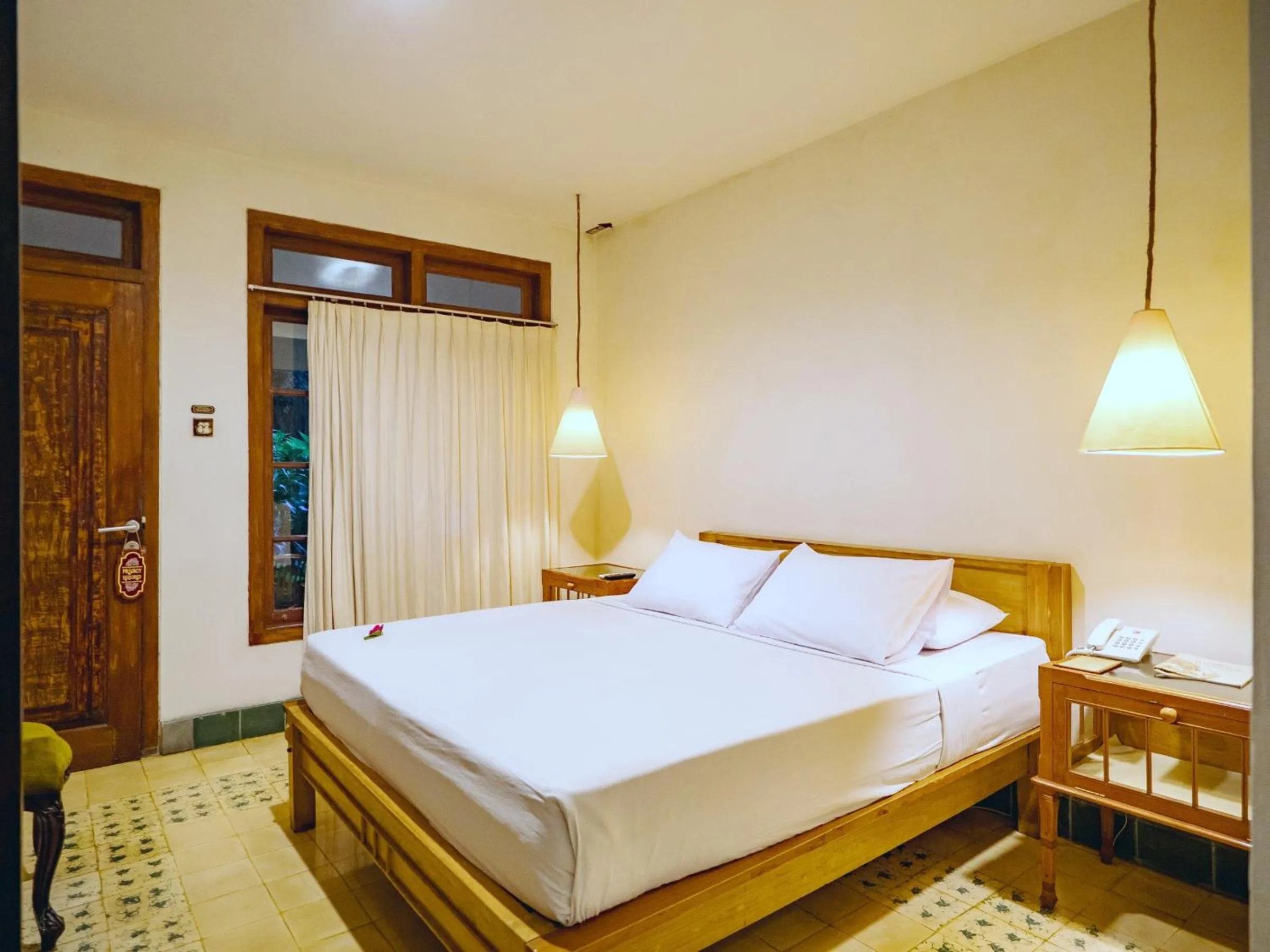 Bed in Hotel Tugu Blitar