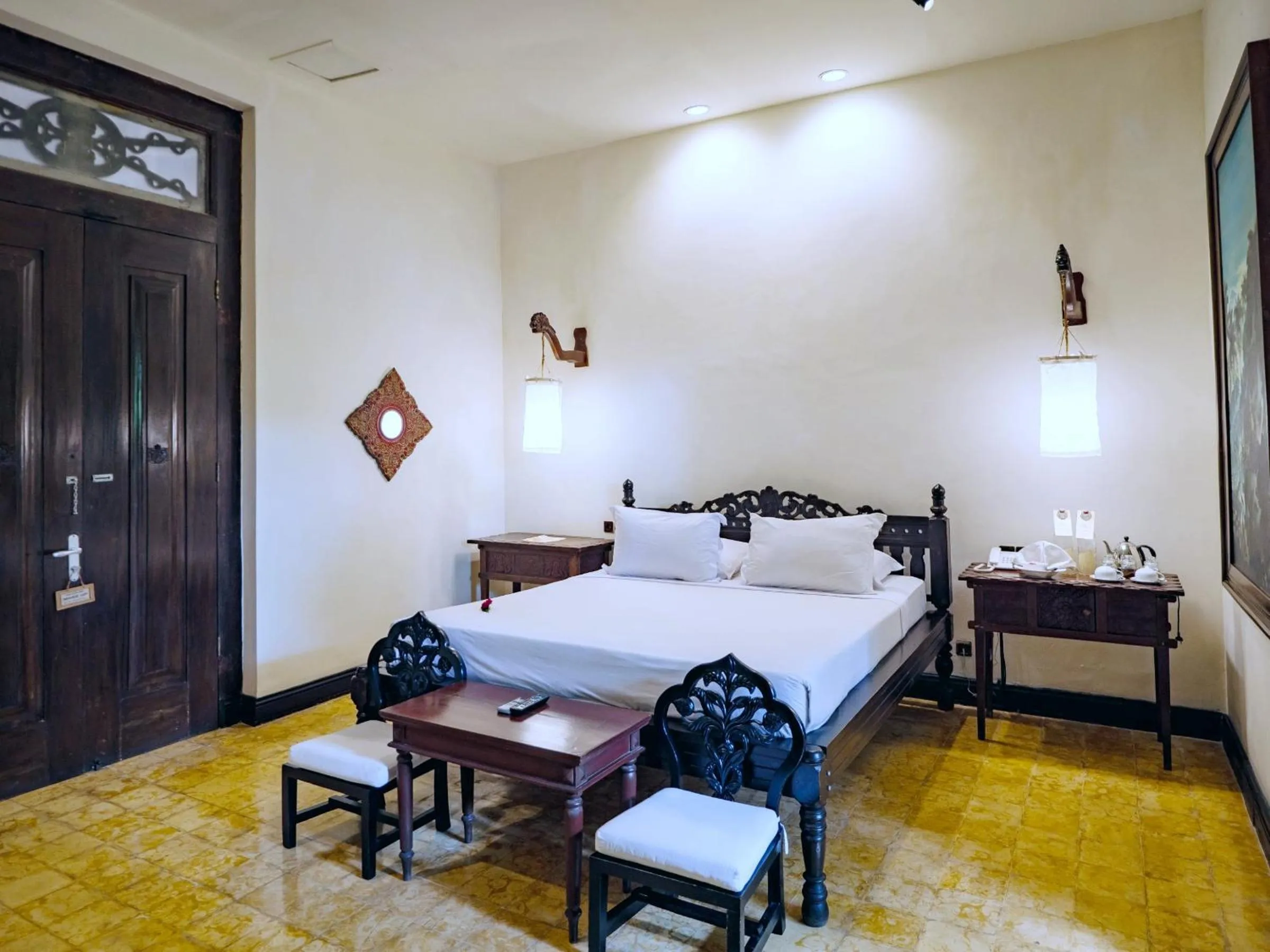 Bed in Hotel Tugu Blitar