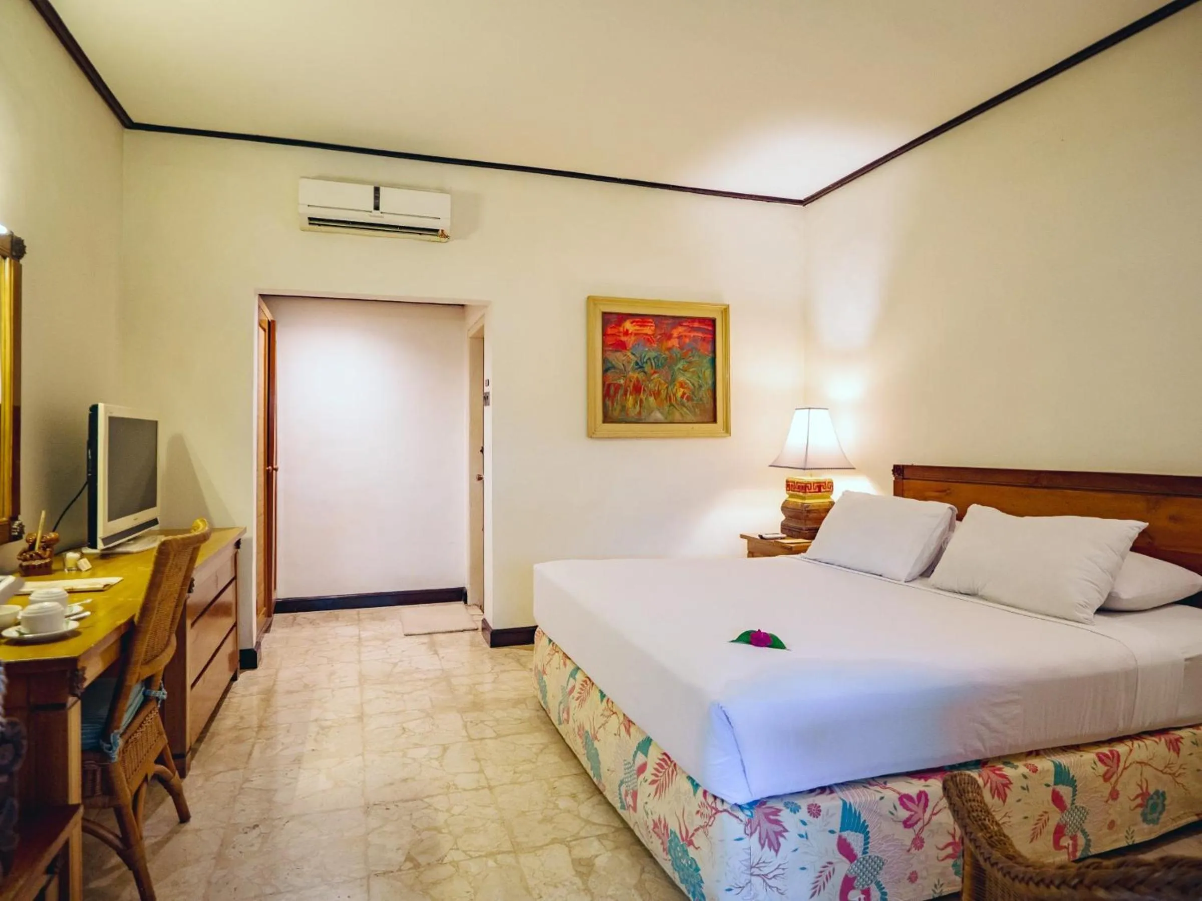 Bed in Hotel Tugu Blitar