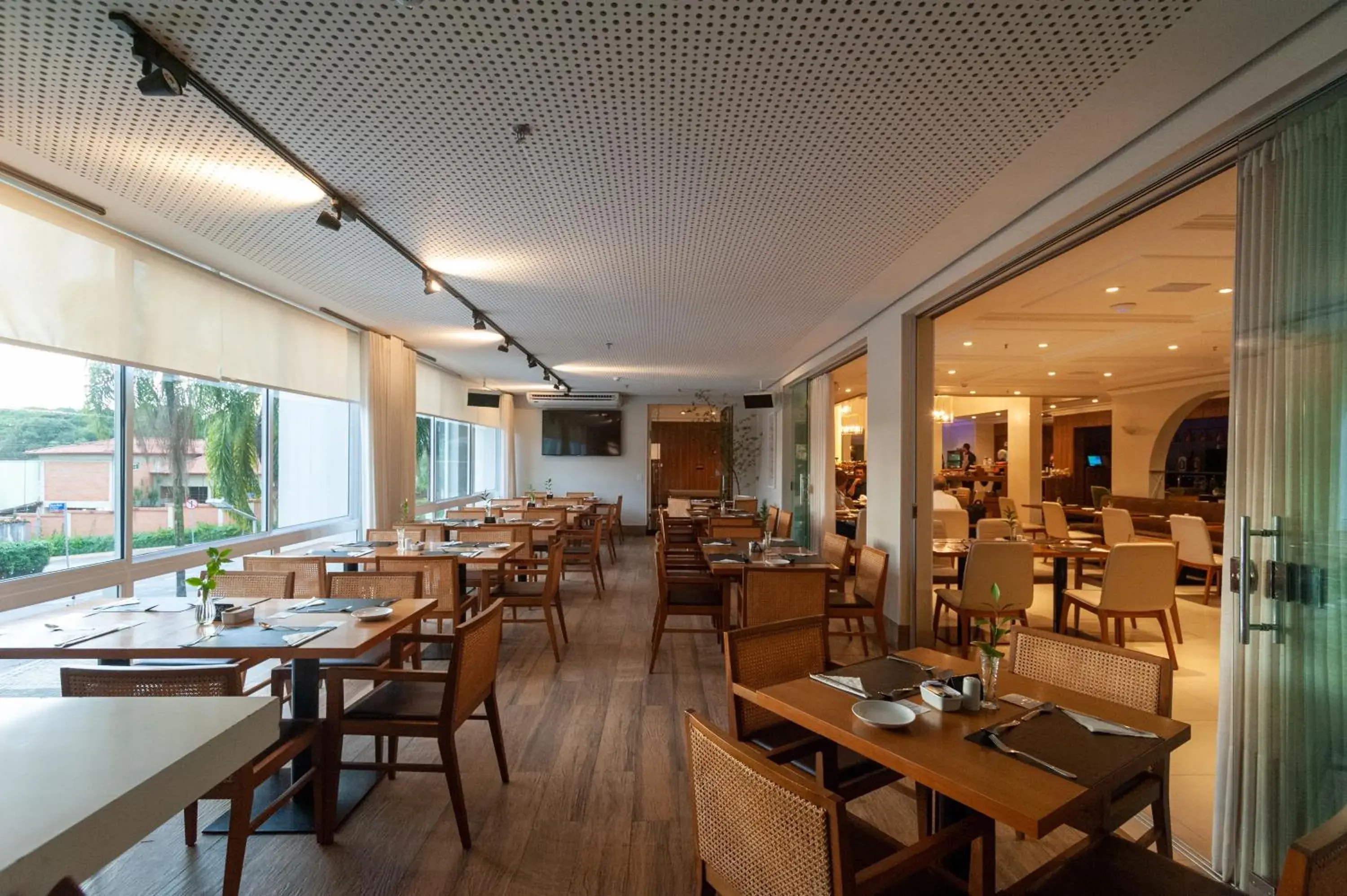 Restaurant/places to eat in Radisson Hotel Anápolis Restaurant/places to eat in Radisson Hotel Anápolis