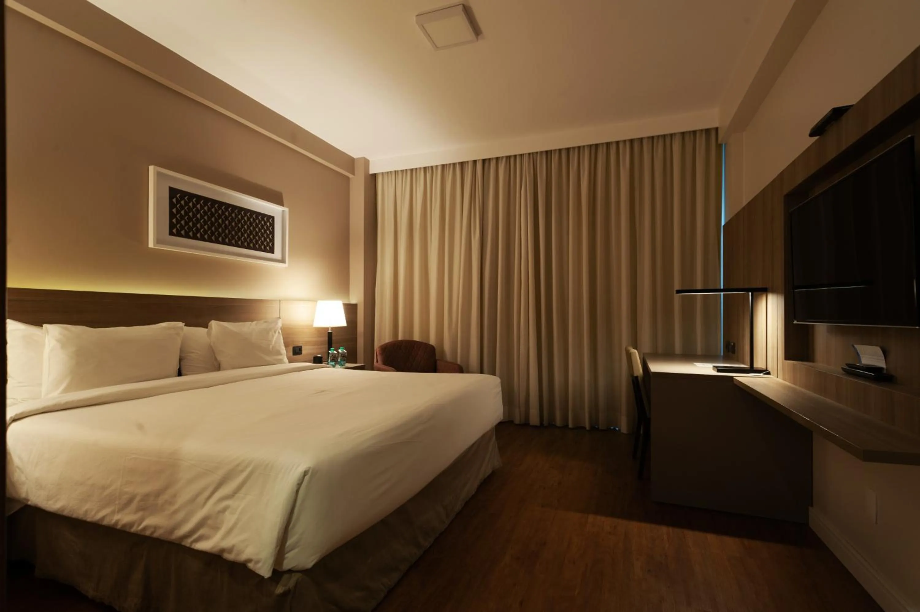 Photo of the whole room, Bed in Radisson Hotel Anápolis