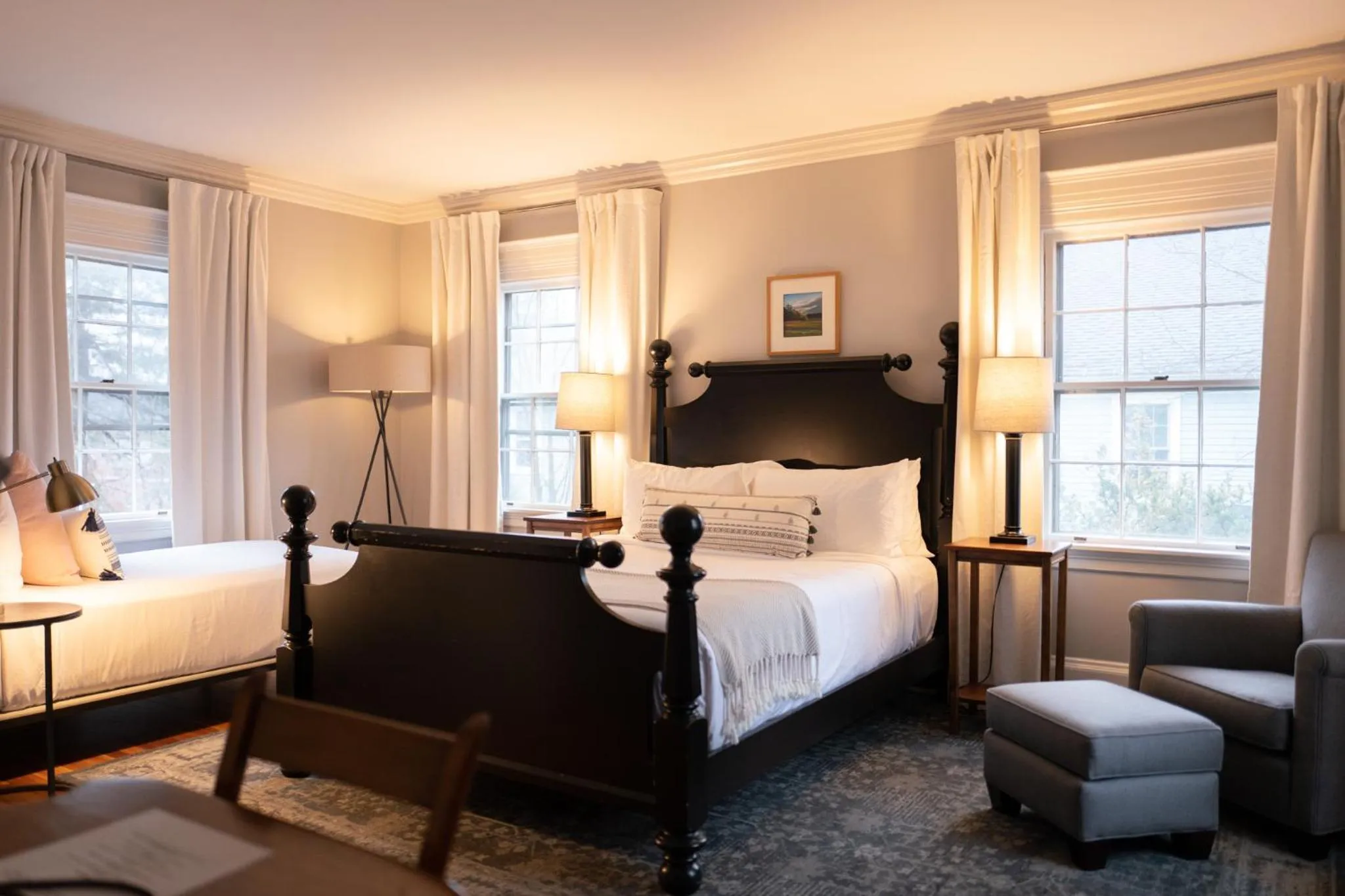 Bed in OneSixtyFive, The Inn on Park Row