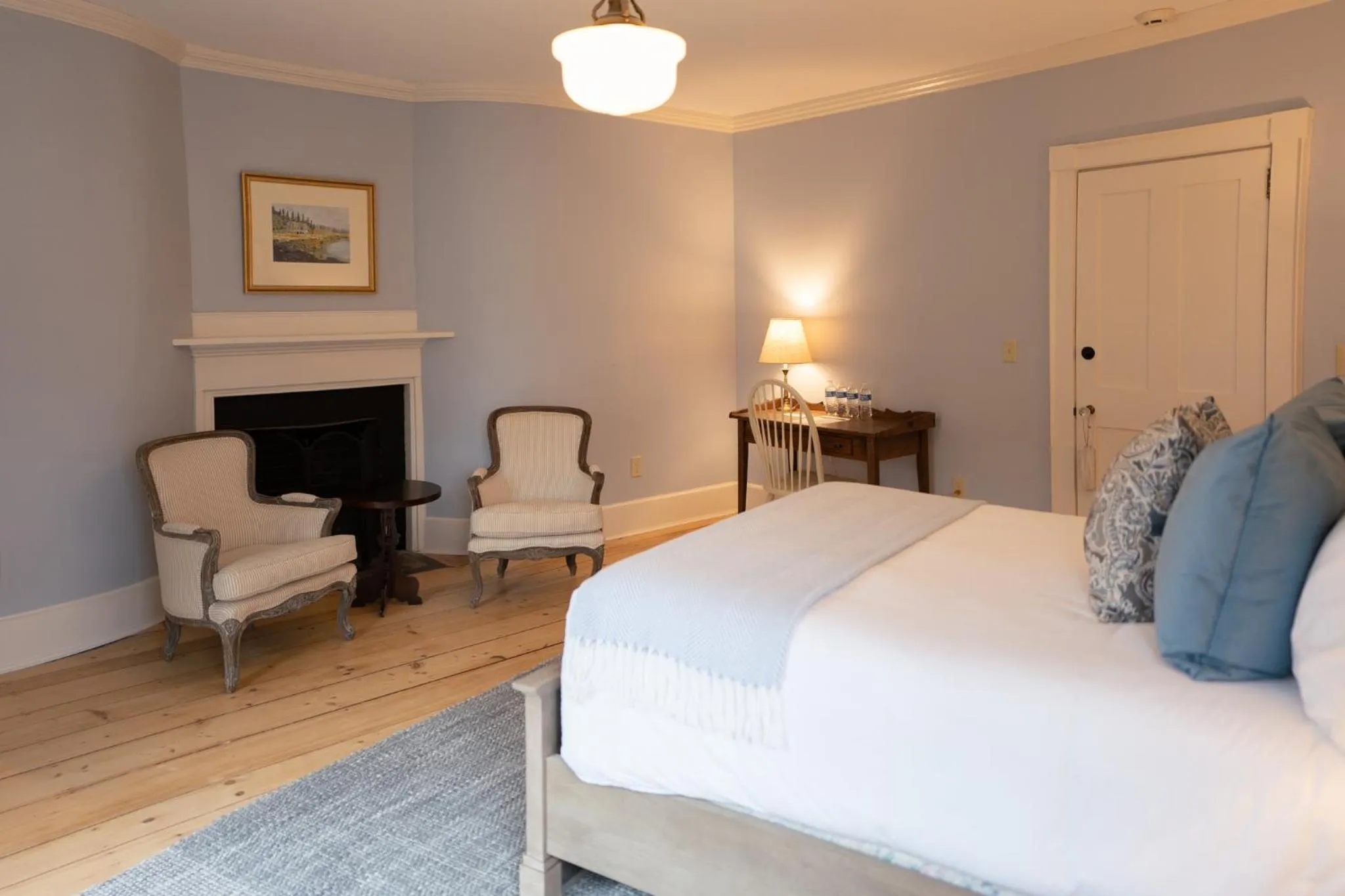 Bed in OneSixtyFive, The Inn on Park Row