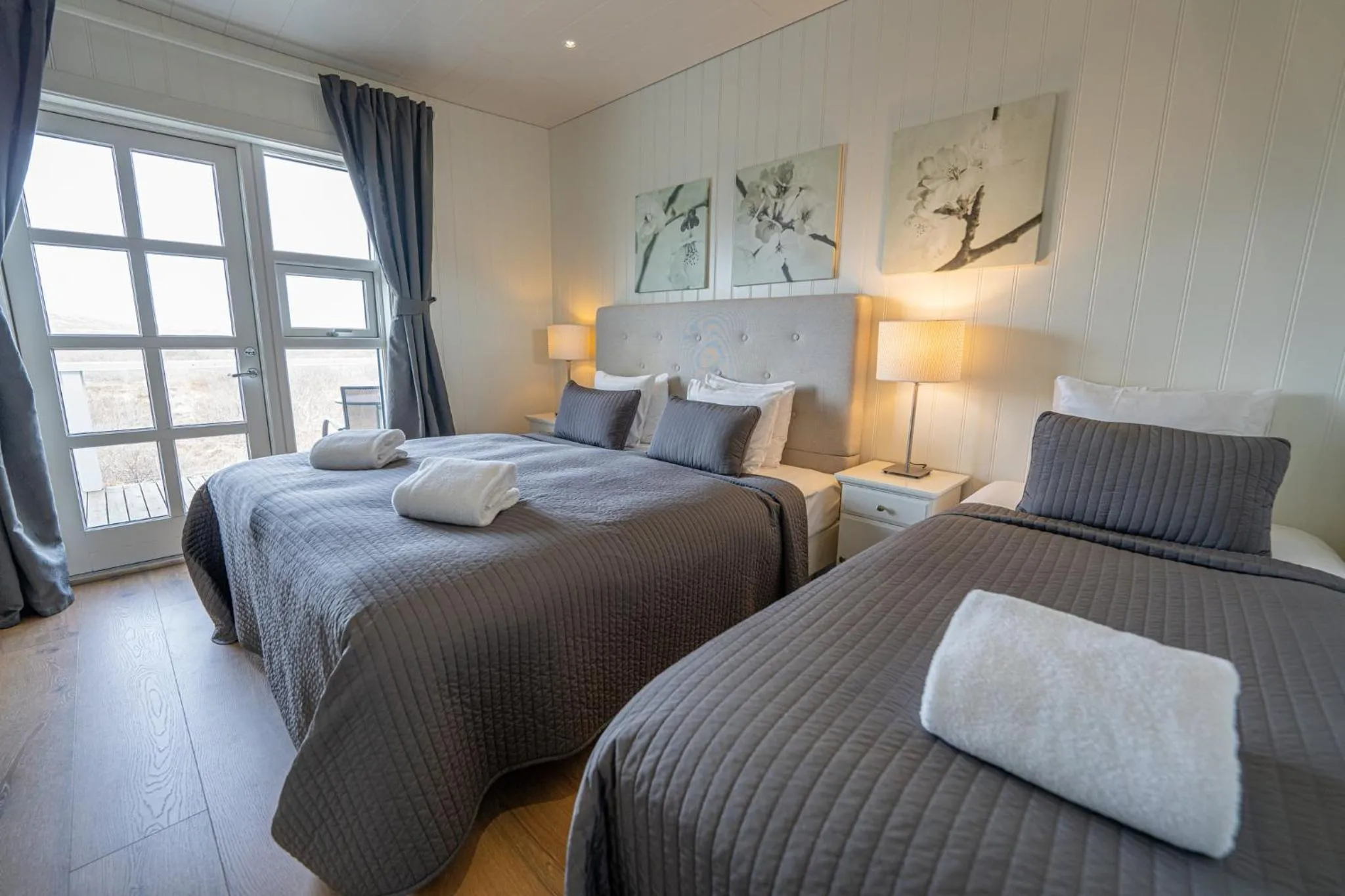 Bedroom, Bed in Hotel Grimsborgir by Keahotels