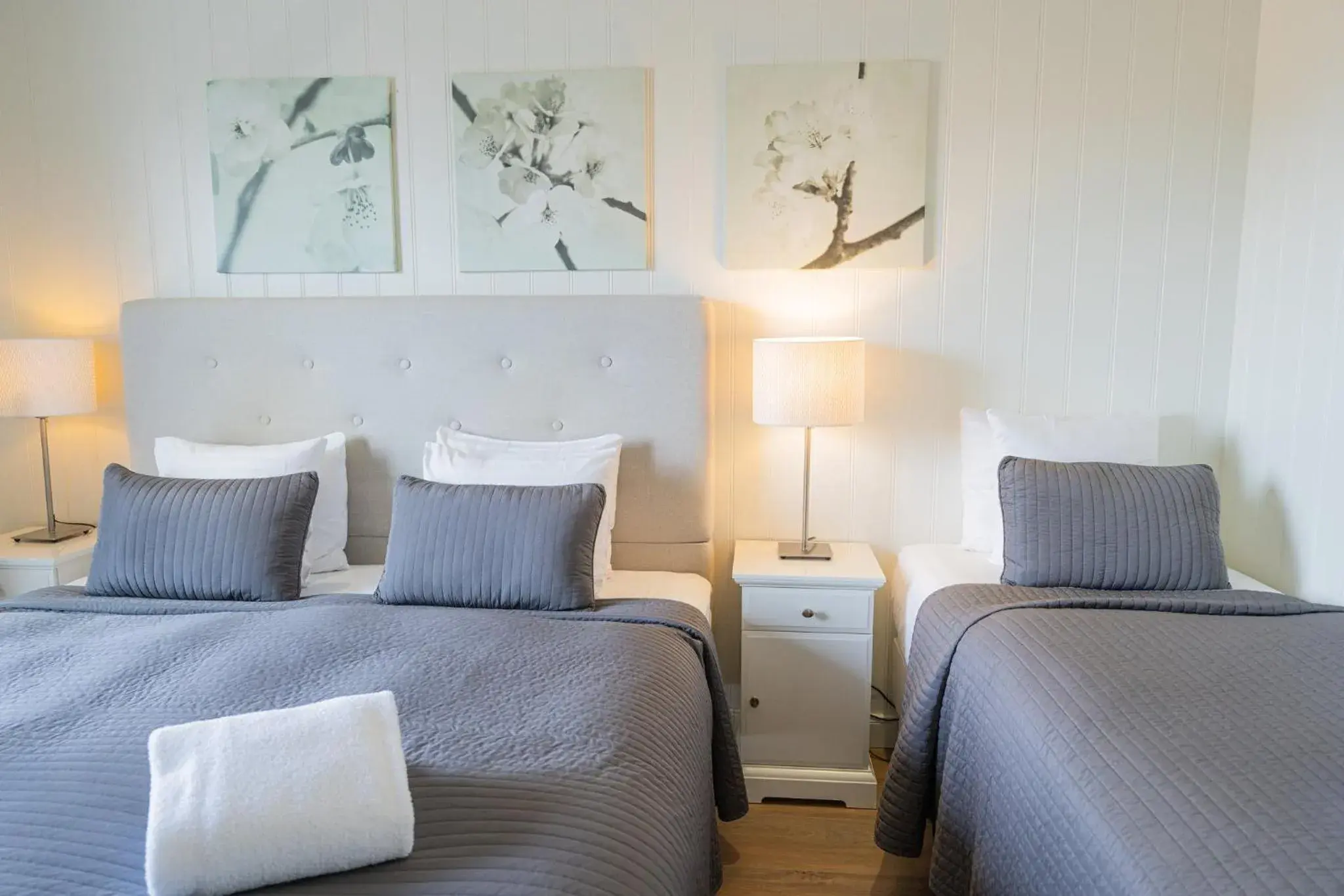 Standard Triple Room in Hotel Grimsborgir by Keahotels Standard Triple Room in Hotel Grimsborgir by Keahotels