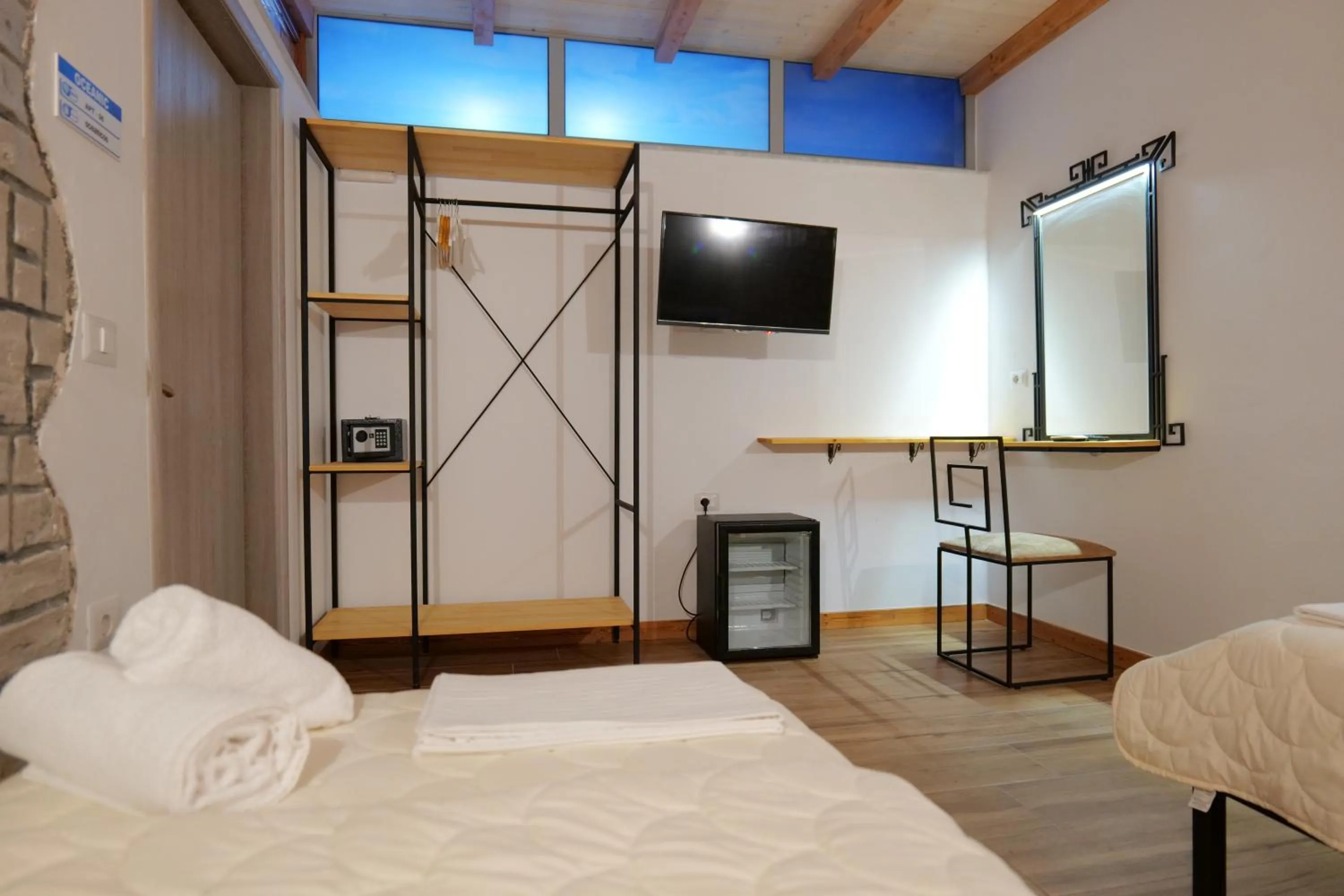 Bed in Oceanic Overview Suites