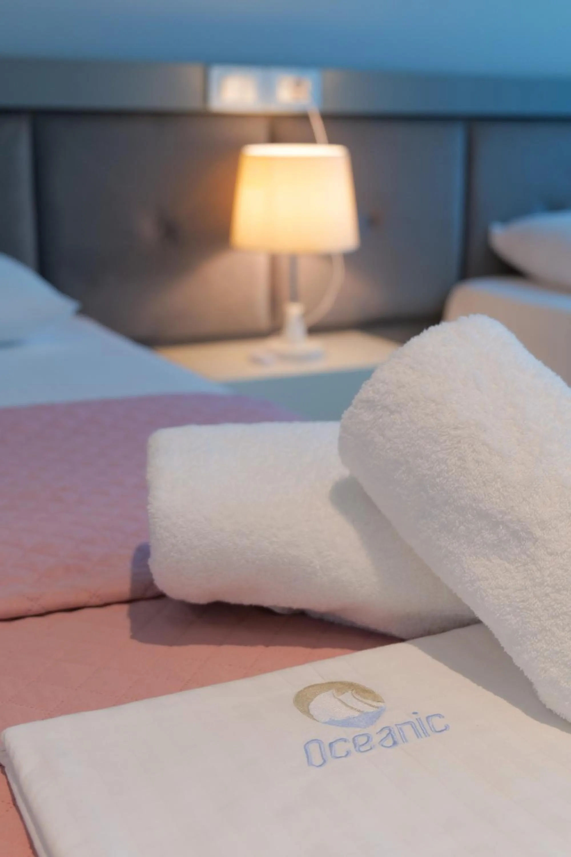 Other, Bed in Oceanic Overview Suites