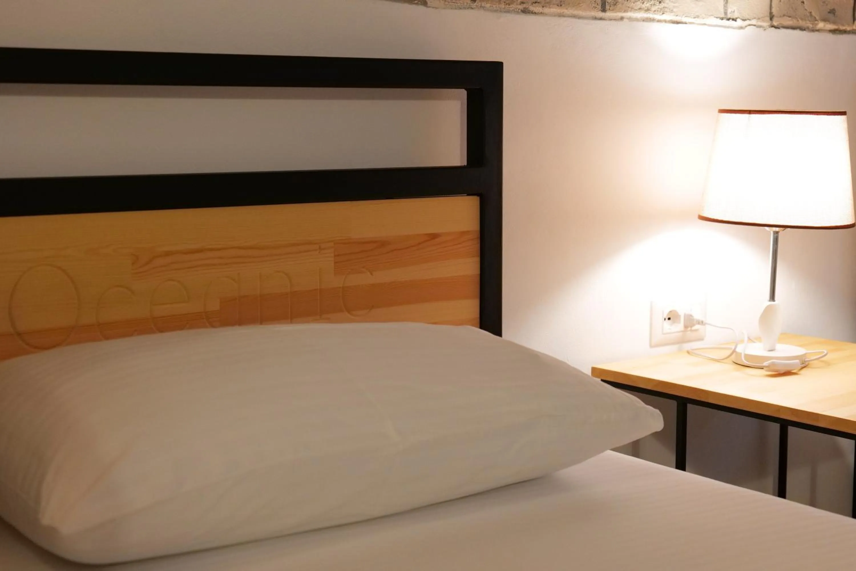 Bed in Oceanic Overview Suites