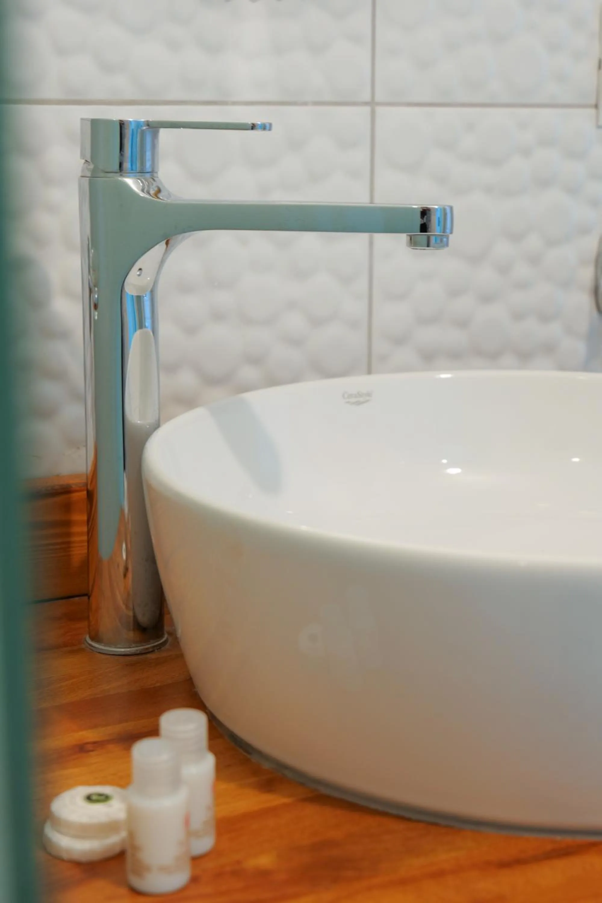 Bathroom in Oceanic Overview Suites