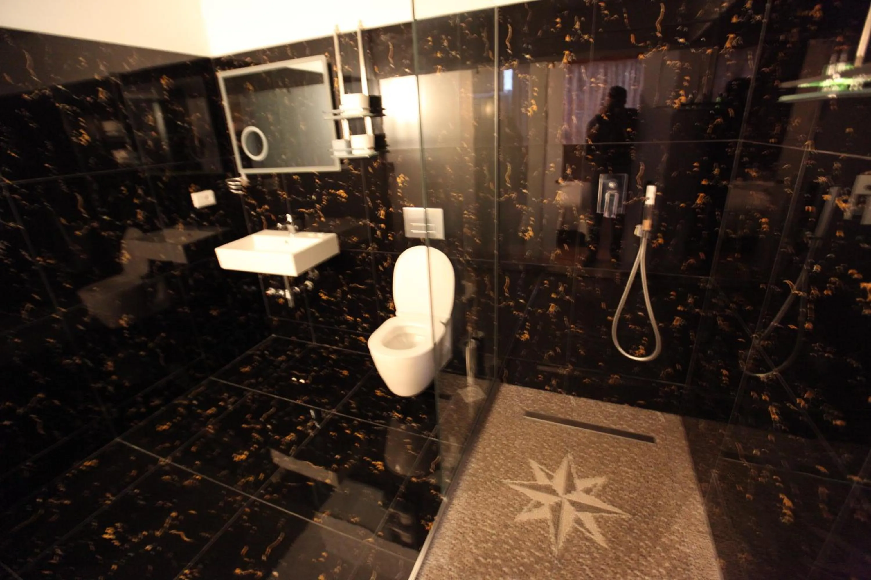 Bathroom in Oceanic Overview Suites