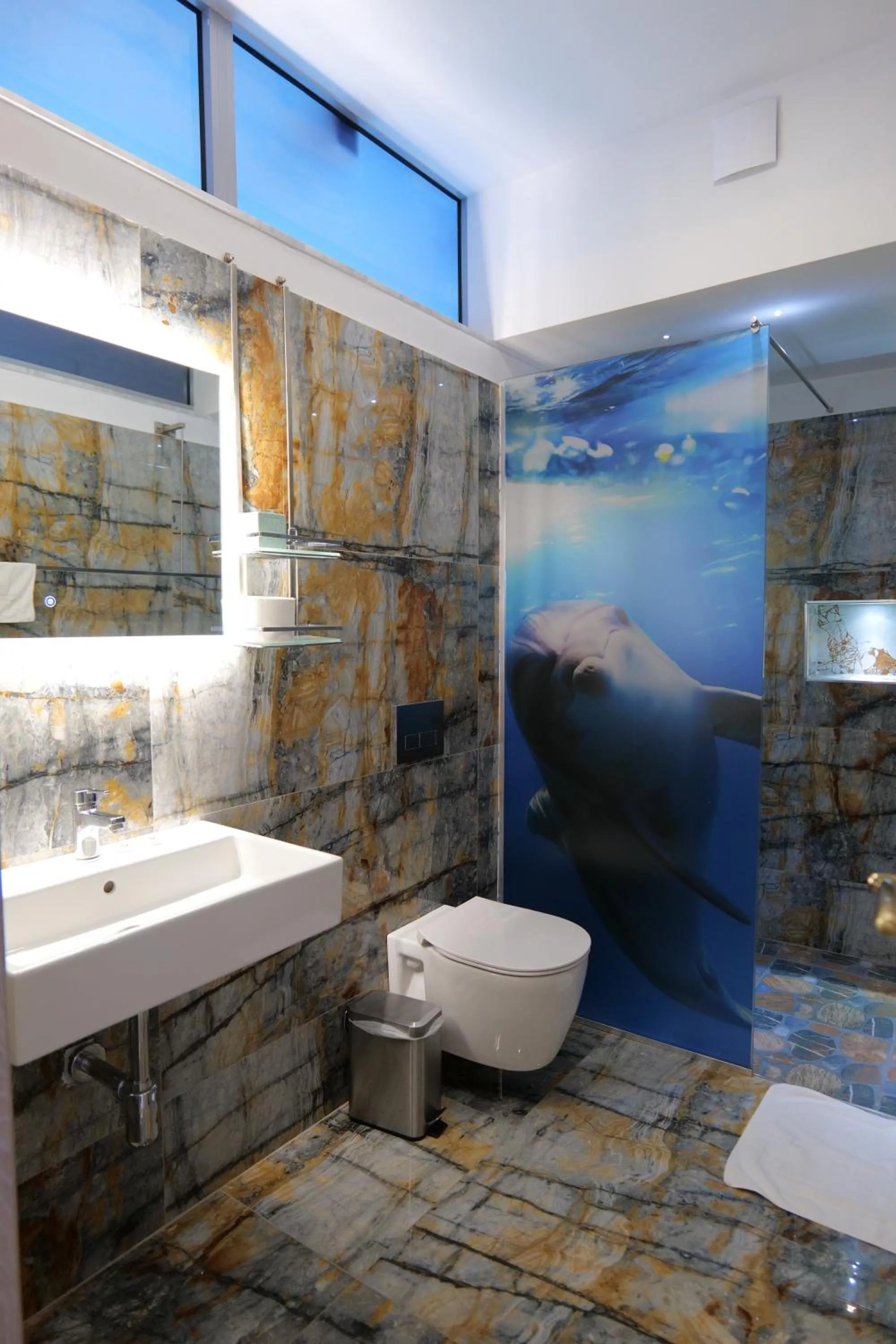Bathroom in Oceanic Overview Suites