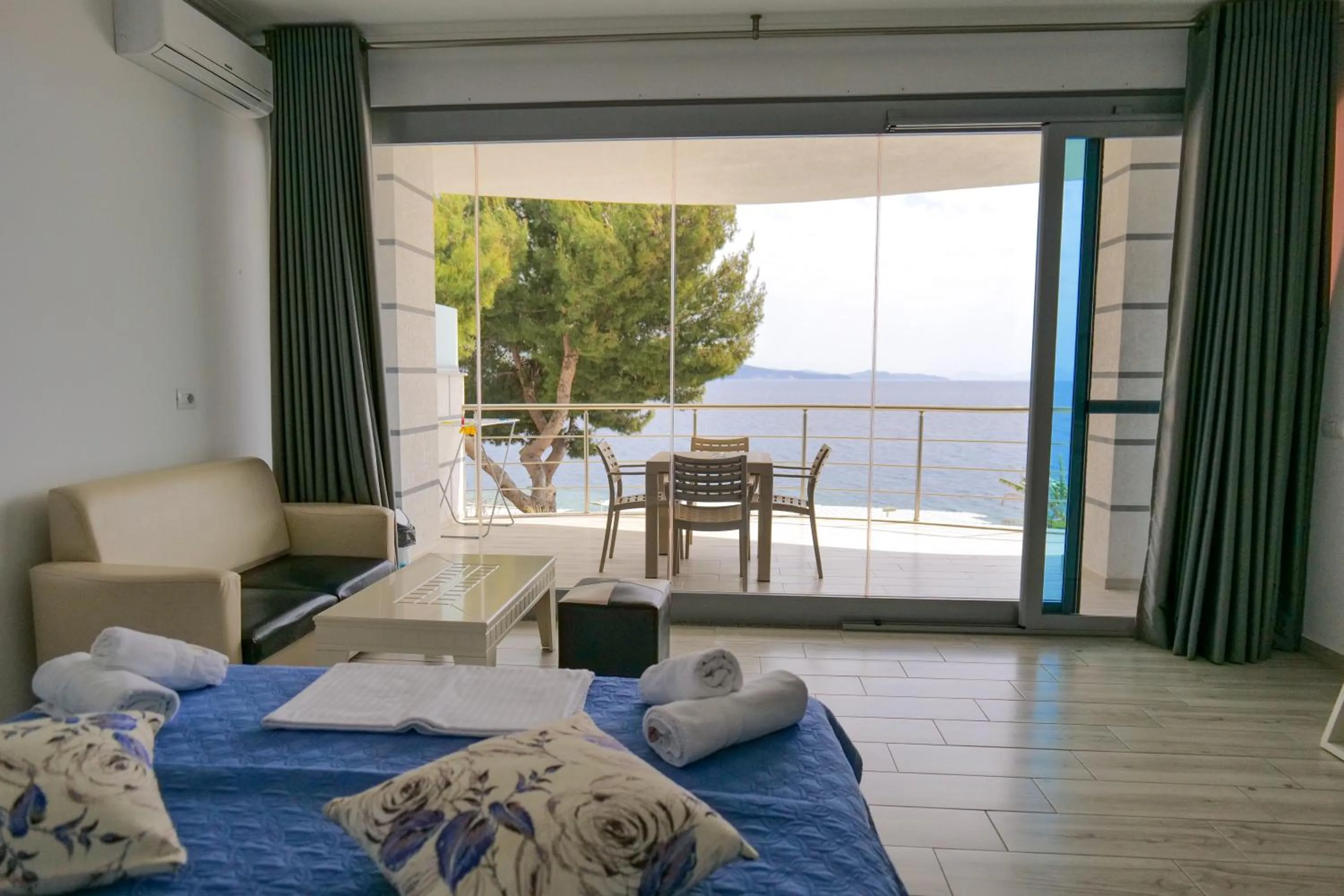 Balcony/Terrace in Oceanic Overview Suites