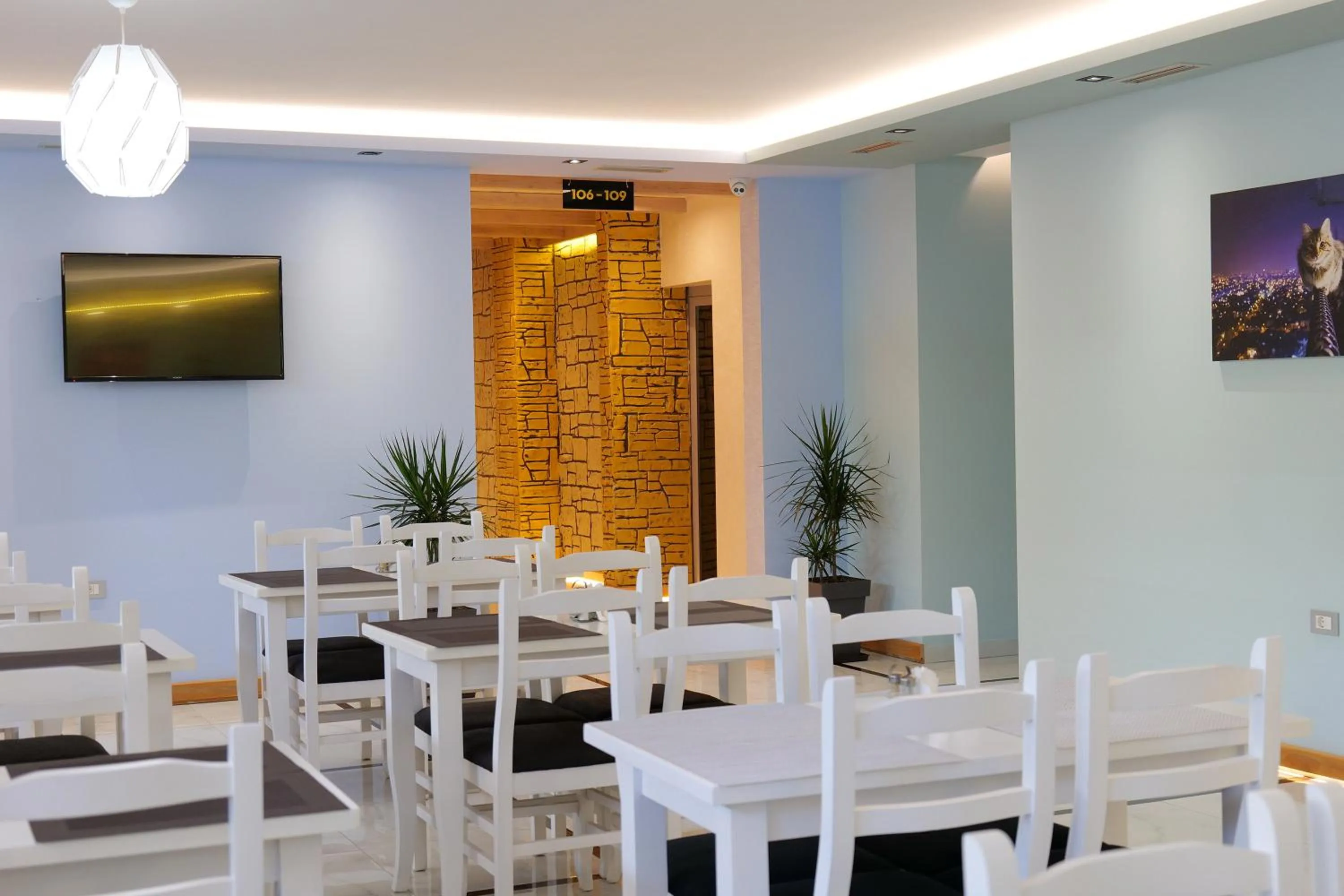 Lobby or reception in Oceanic Overview Suites