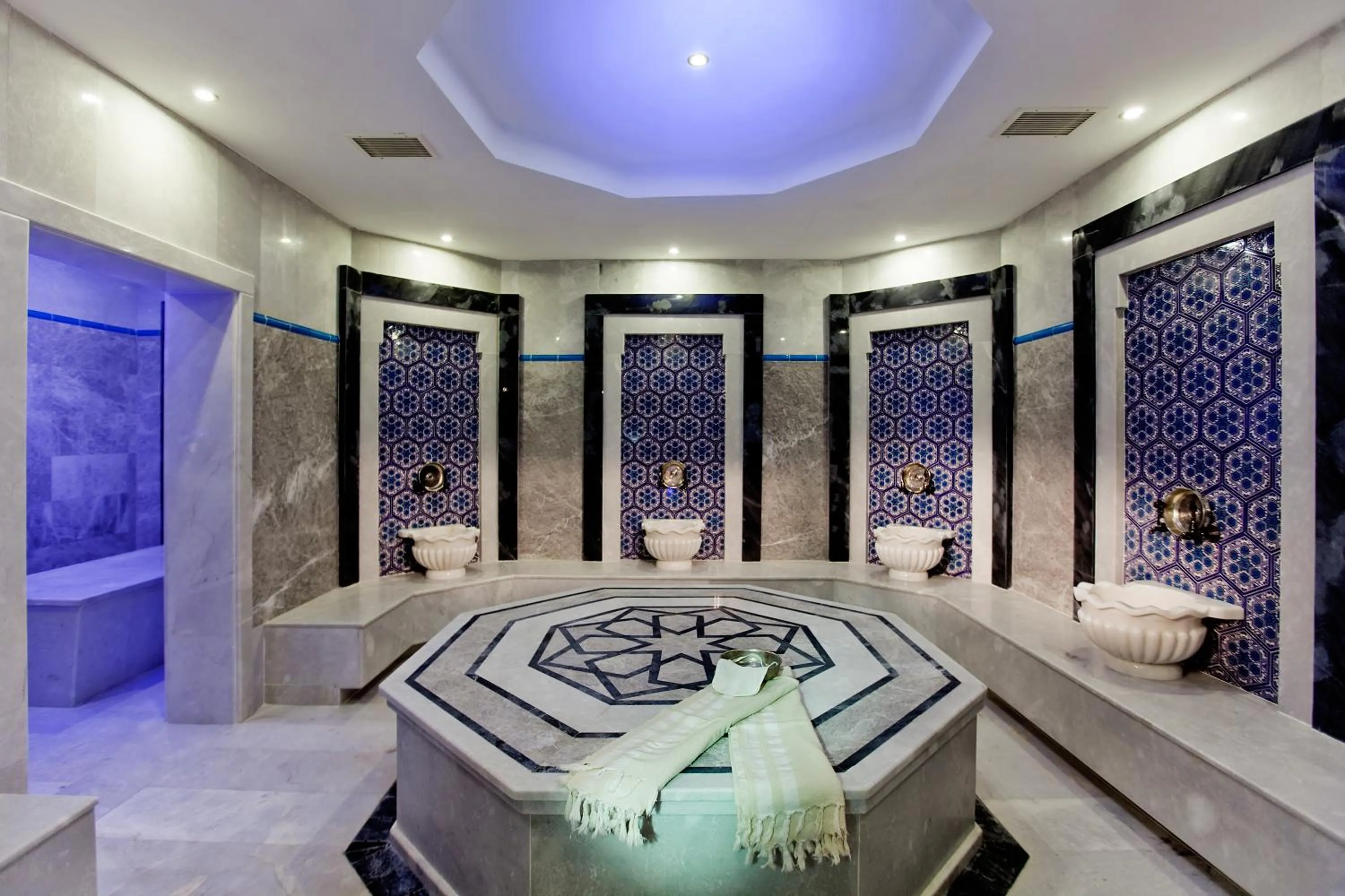 Steam room in Quadas Hotel - Adult Only
