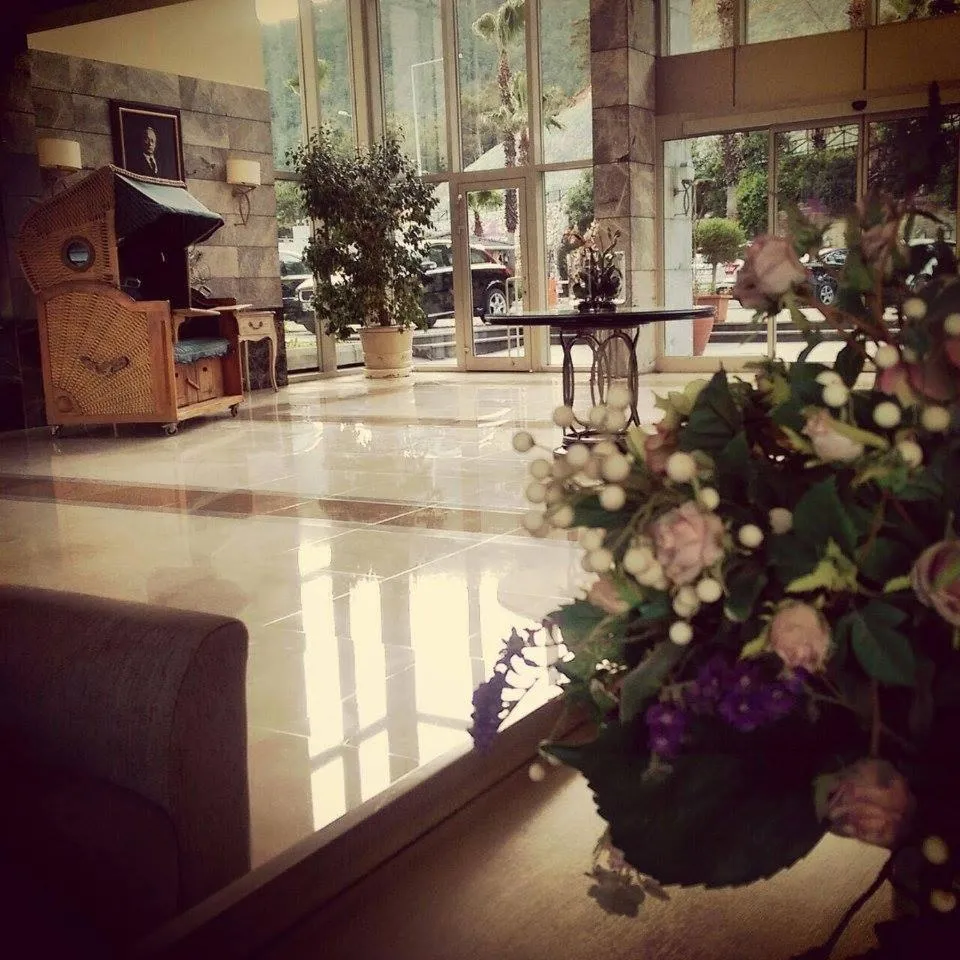 Lobby or reception in Quadas Hotel - Adult Only