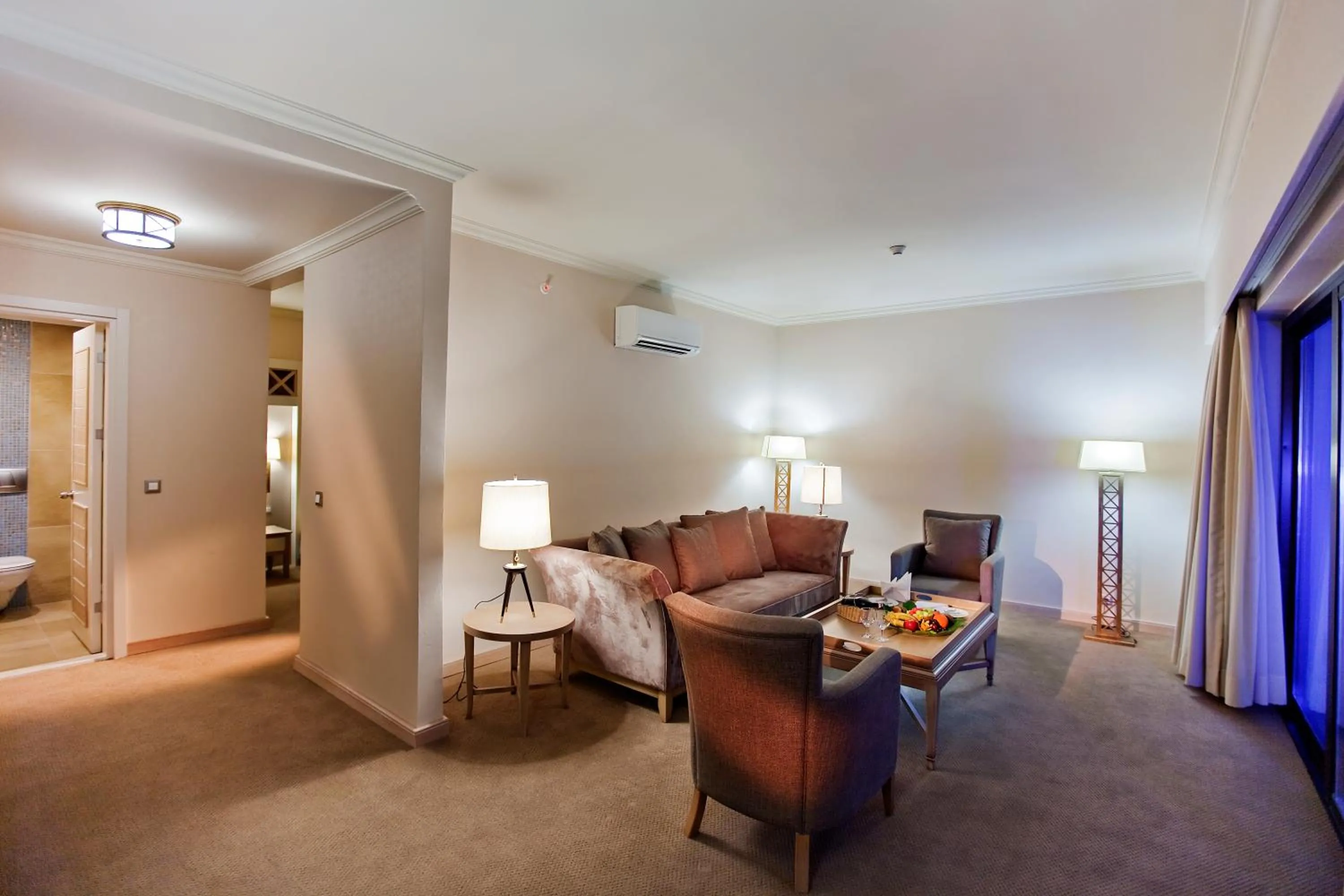 Living room, Bed in Quadas Hotel - Adult Only