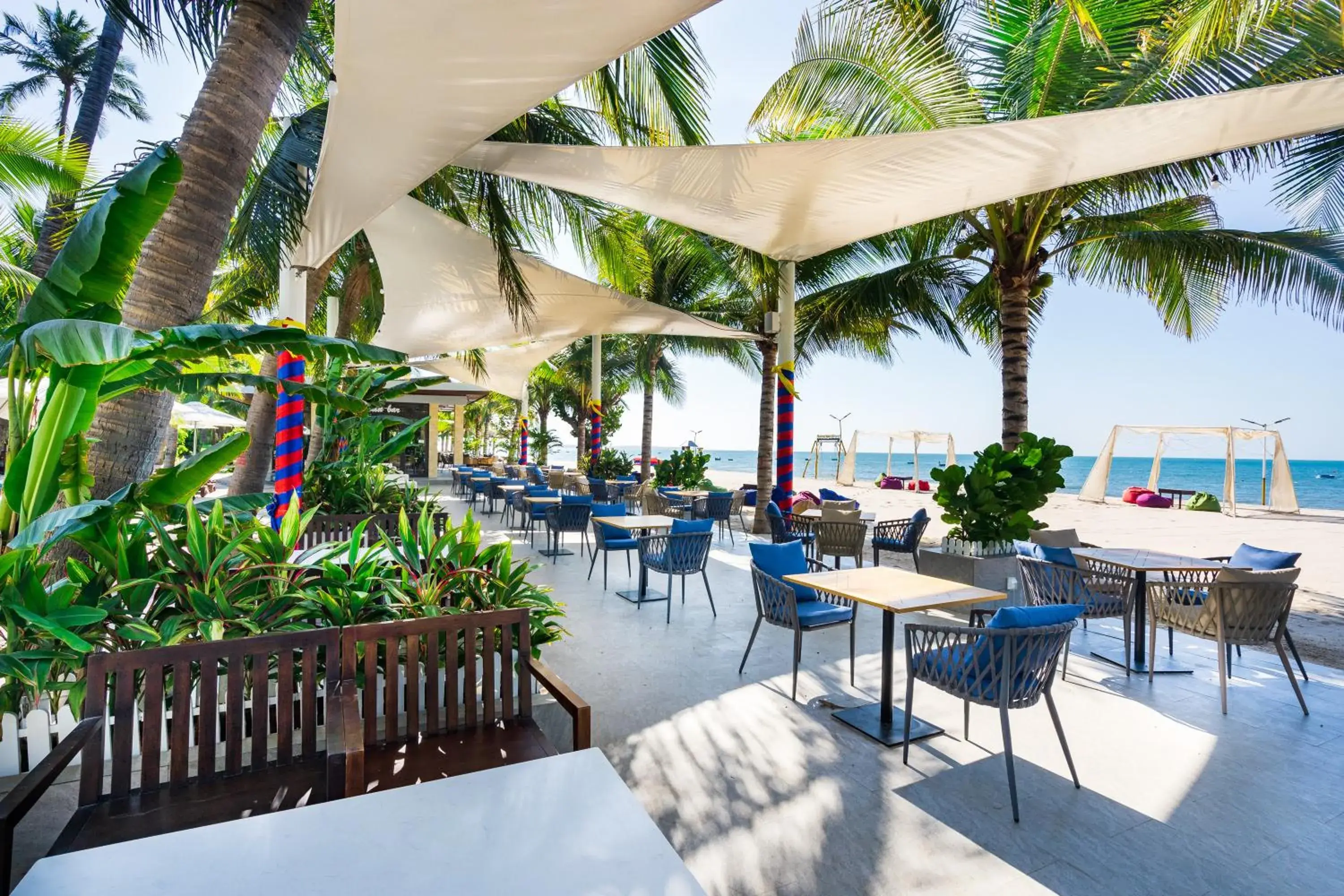 Restaurant/places to eat in Hoang Ngoc Beach Resort Restaurant/places to eat in Hoang Ngoc Beach Resort