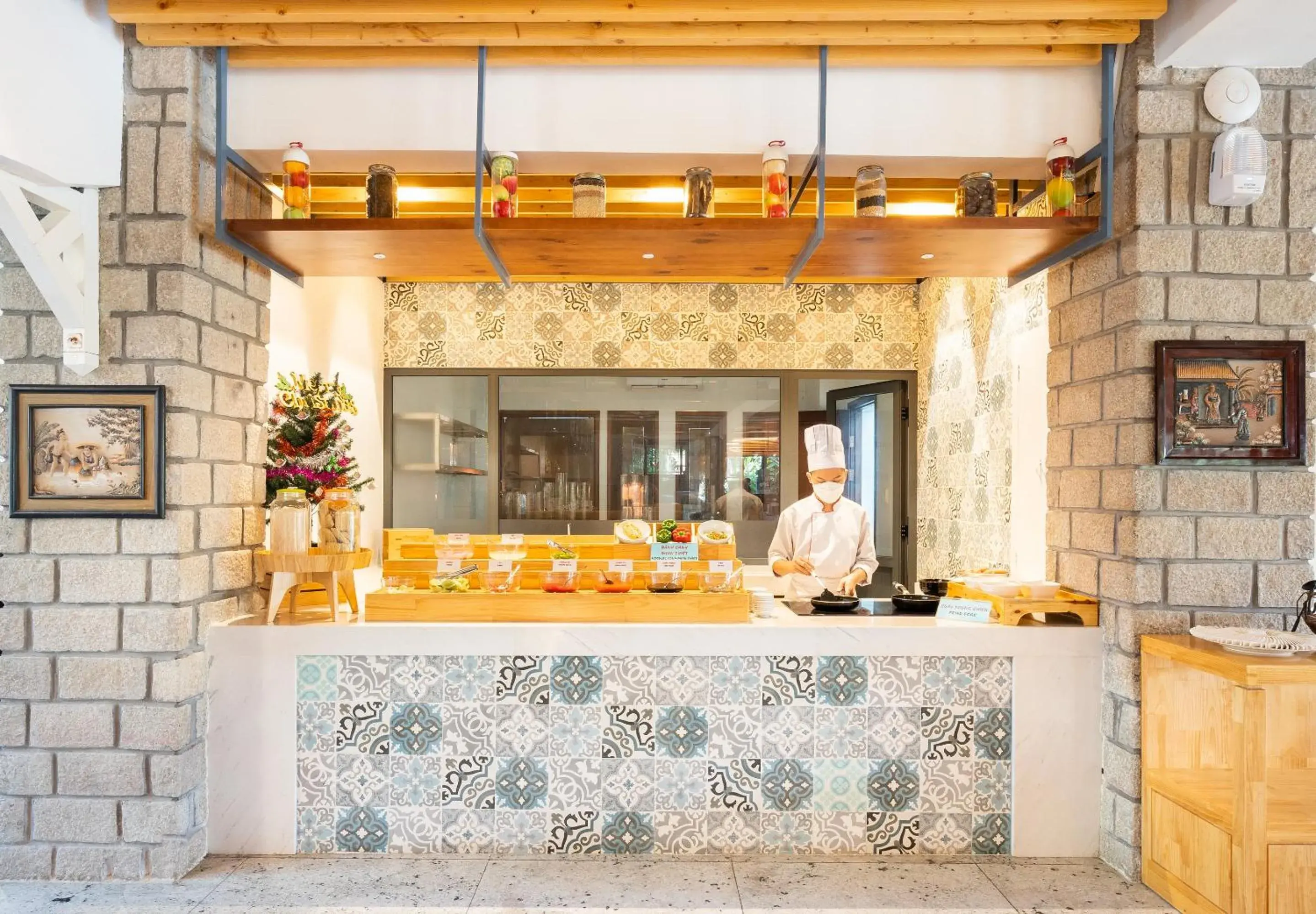 Restaurant/places to eat in Hoang Ngoc Beach Resort Restaurant/places to eat in Hoang Ngoc Beach Resort