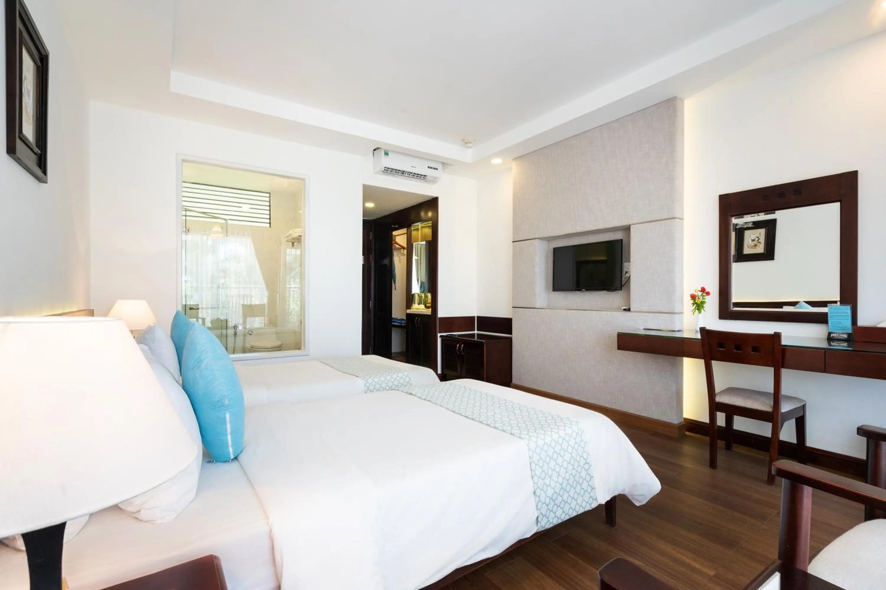 Bedroom, Bed in Hoang Ngoc Beach Resort