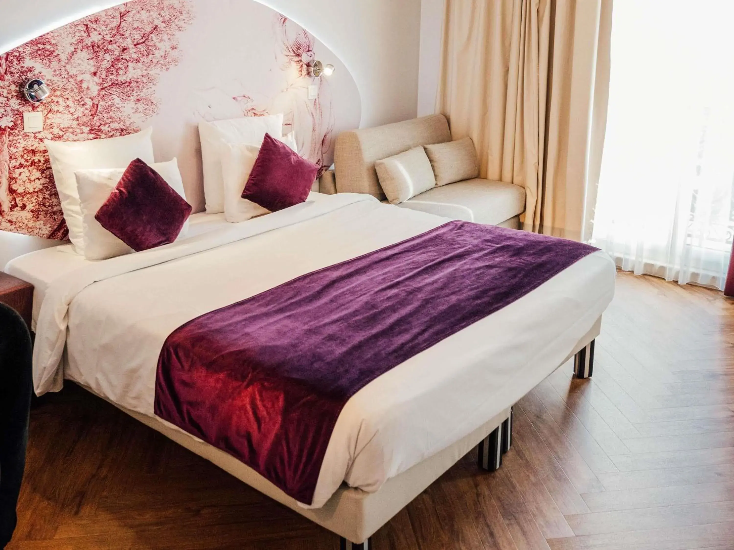 Bedroom, Bed in Mercure Paris Bastille Marais Bedroom, Bed in Mercure Paris Bastille Marais