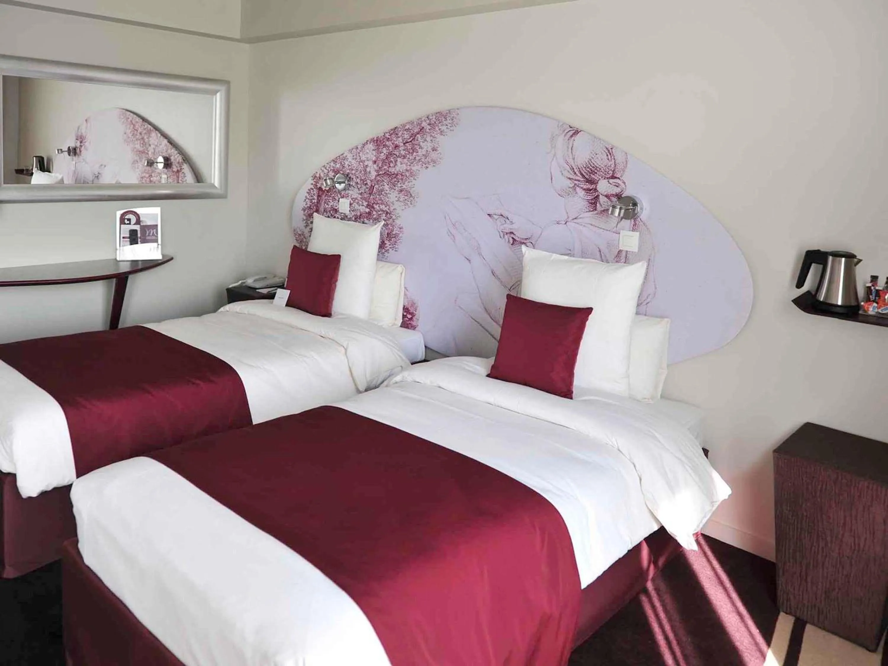 Bedroom, Bed in Mercure Paris Bastille Marais