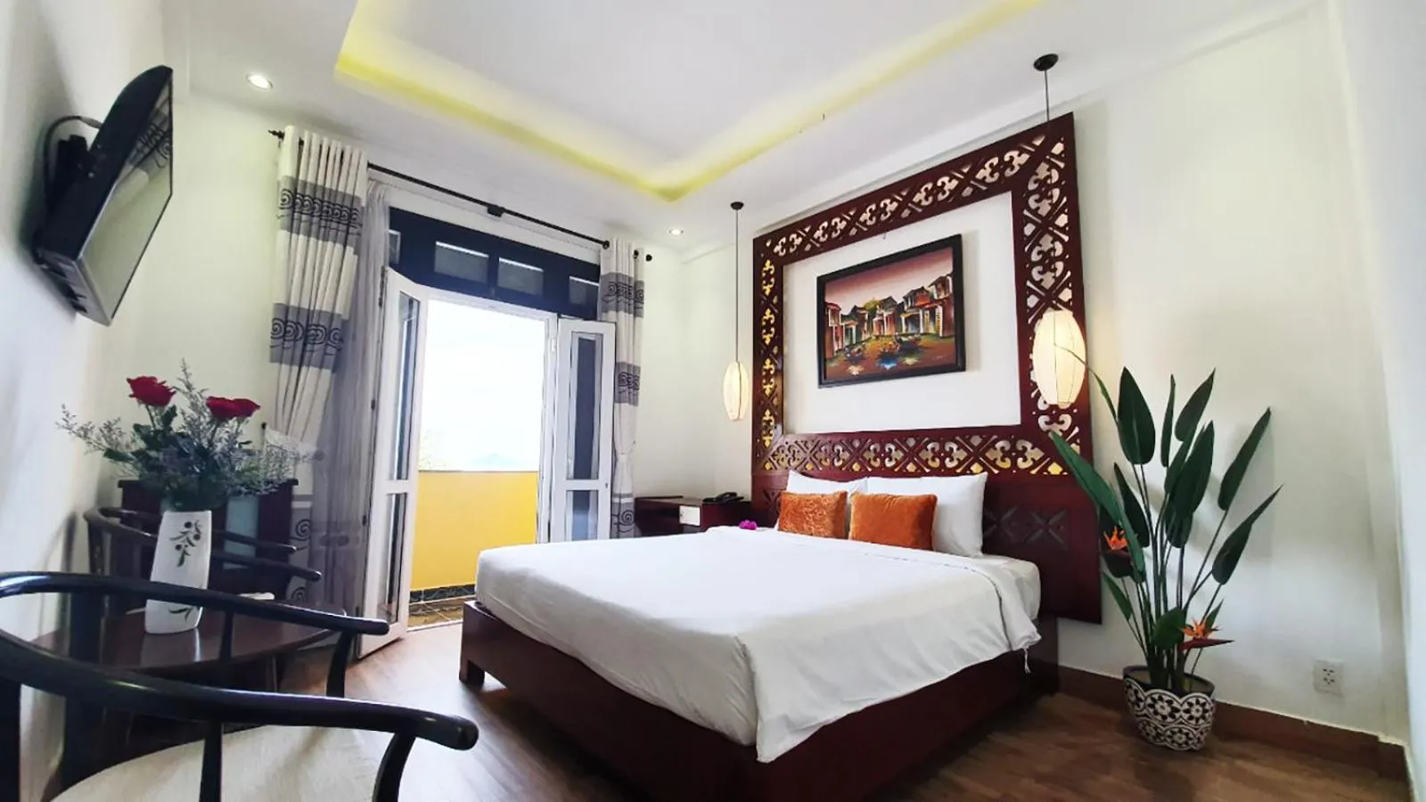 Photo of the whole room, Bed in Hoi An Hai Au Boutique Hotel