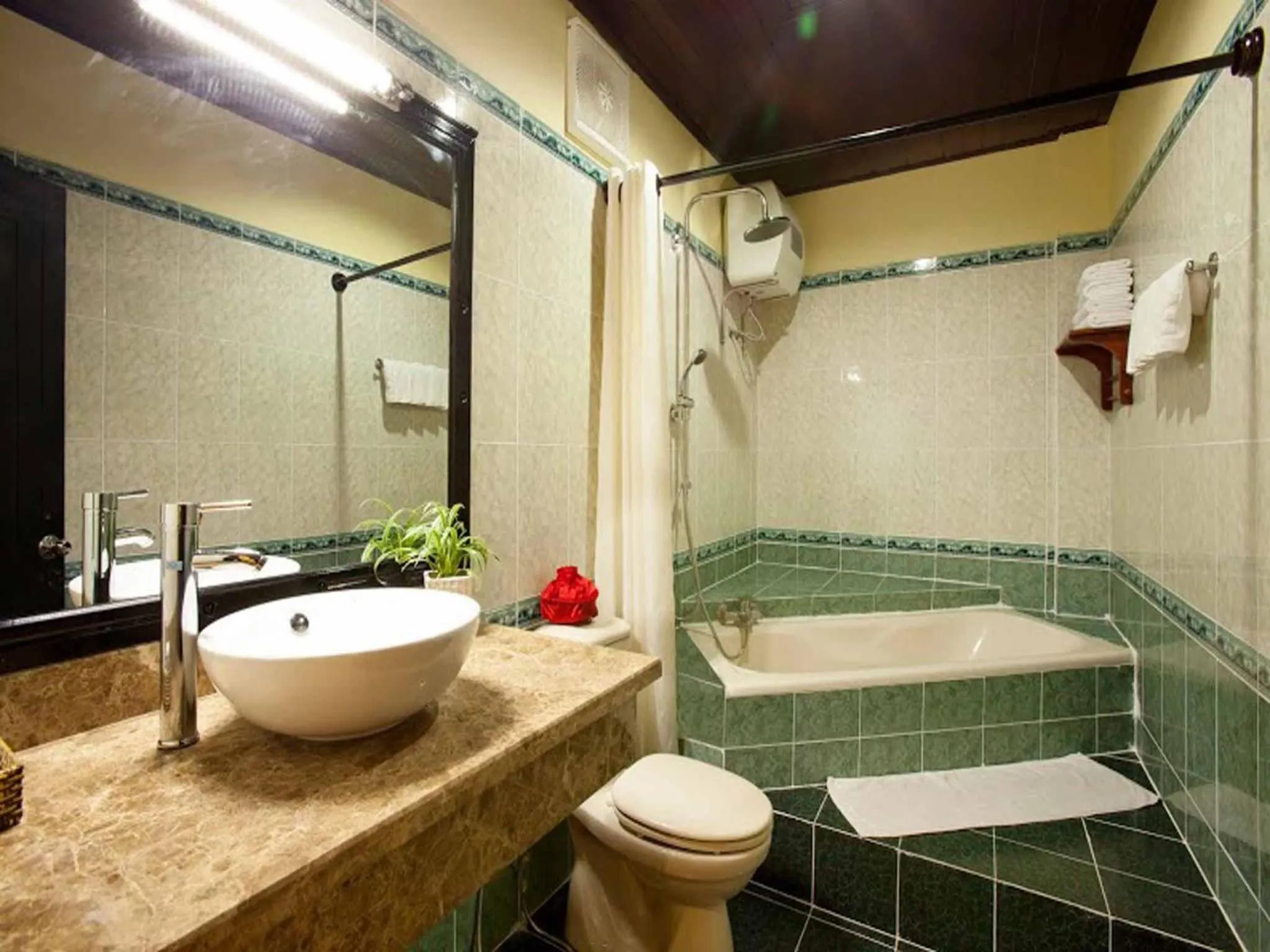 Shower in Hoi An Hai Au Boutique Hotel