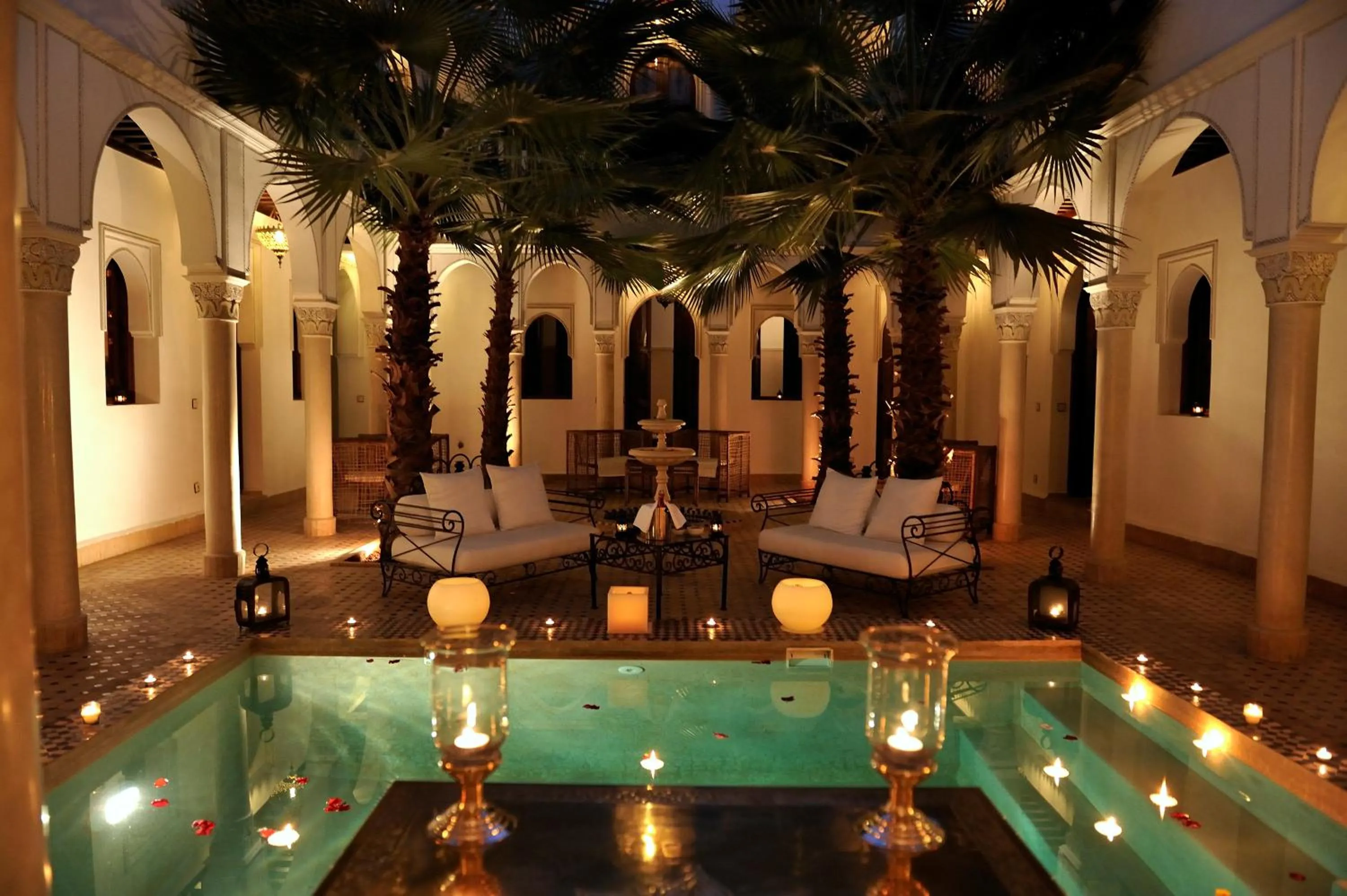Swimming pool in Riad Le Jardin d'Abdou