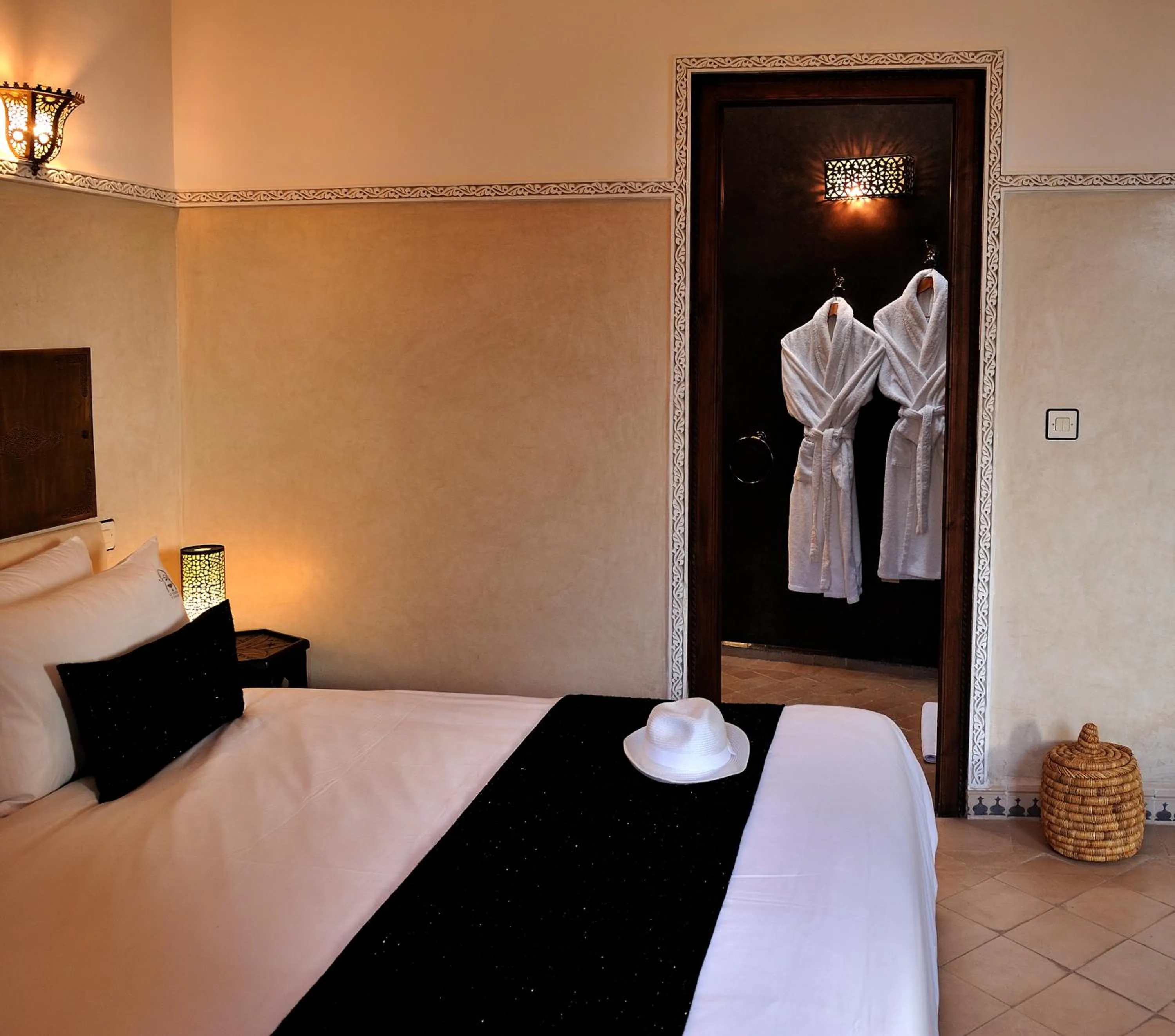 Bed in Riad Le Jardin d'Abdou