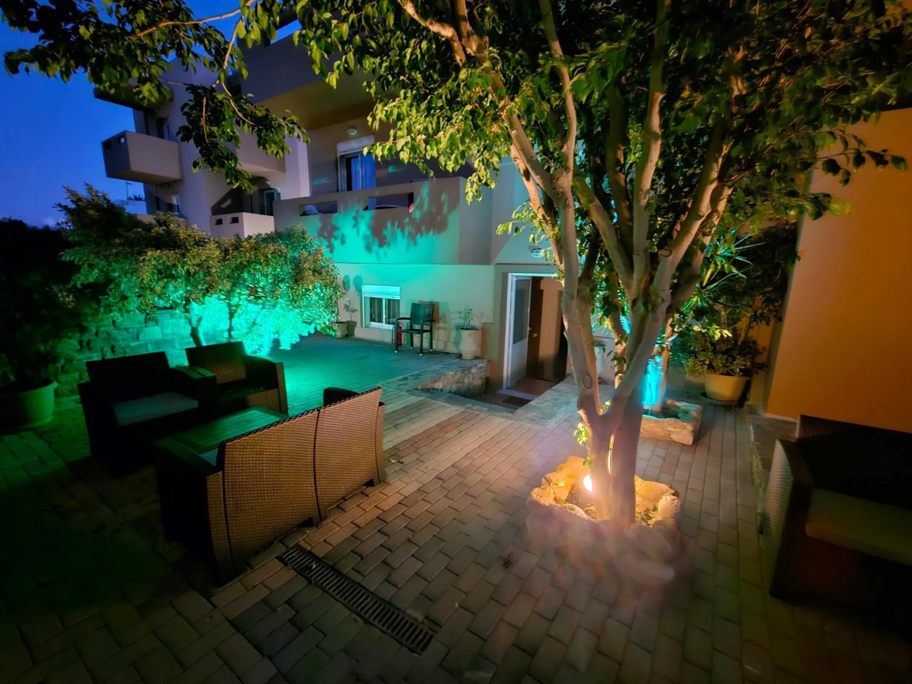 Garden view in Elounda Sunrise Apartments Garden view in Elounda Sunrise Apartments