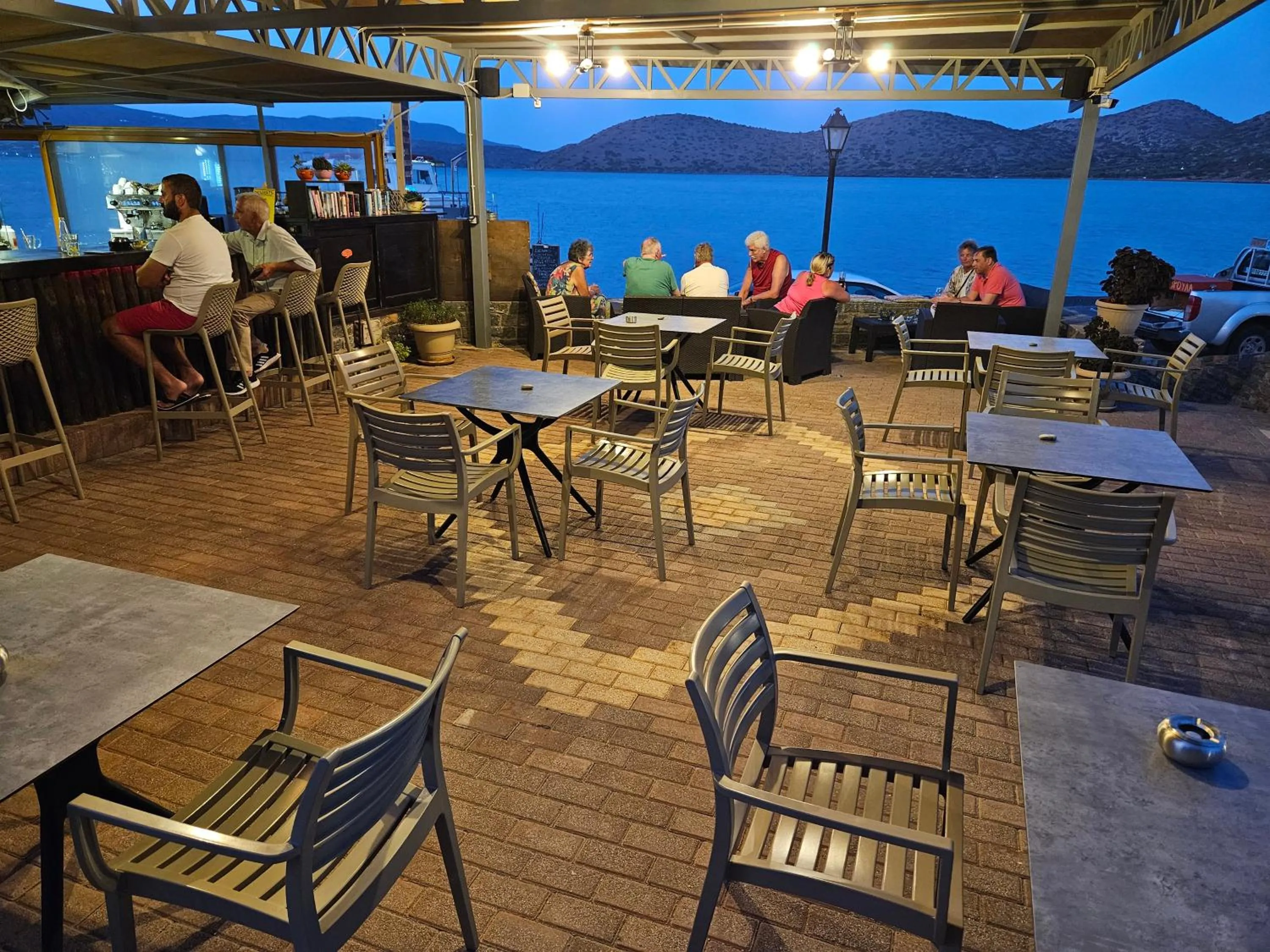 Restaurant/places to eat in Elounda Sunrise Apartments