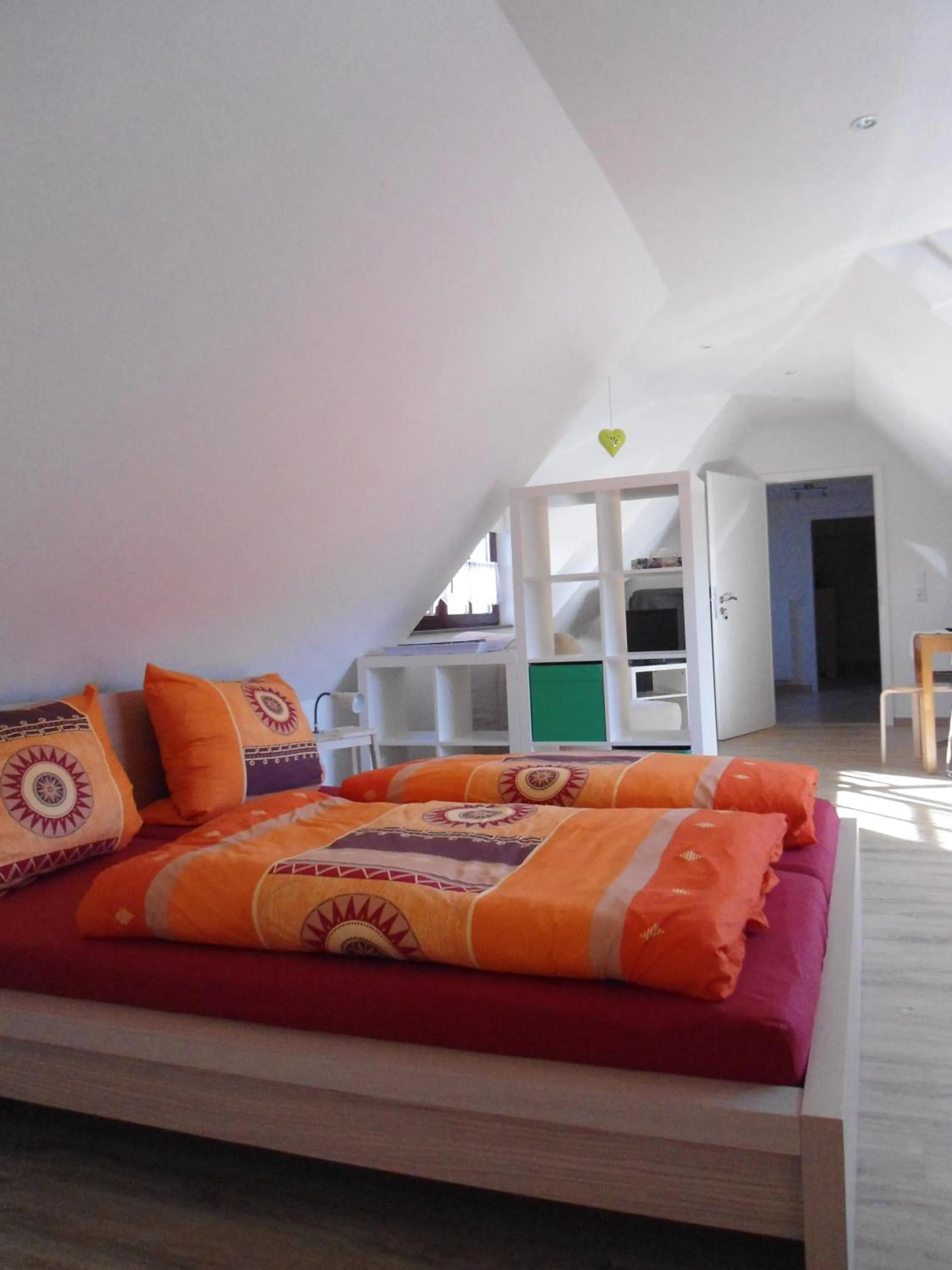 Photo of the whole room, Bed in Baumeisterhaus