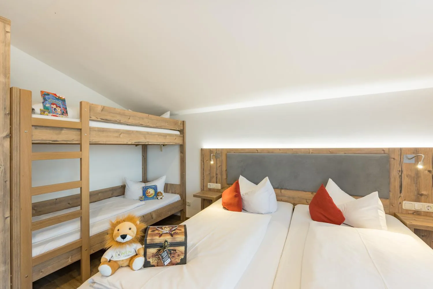 Bedroom, Bed in Familienhotel Löwen