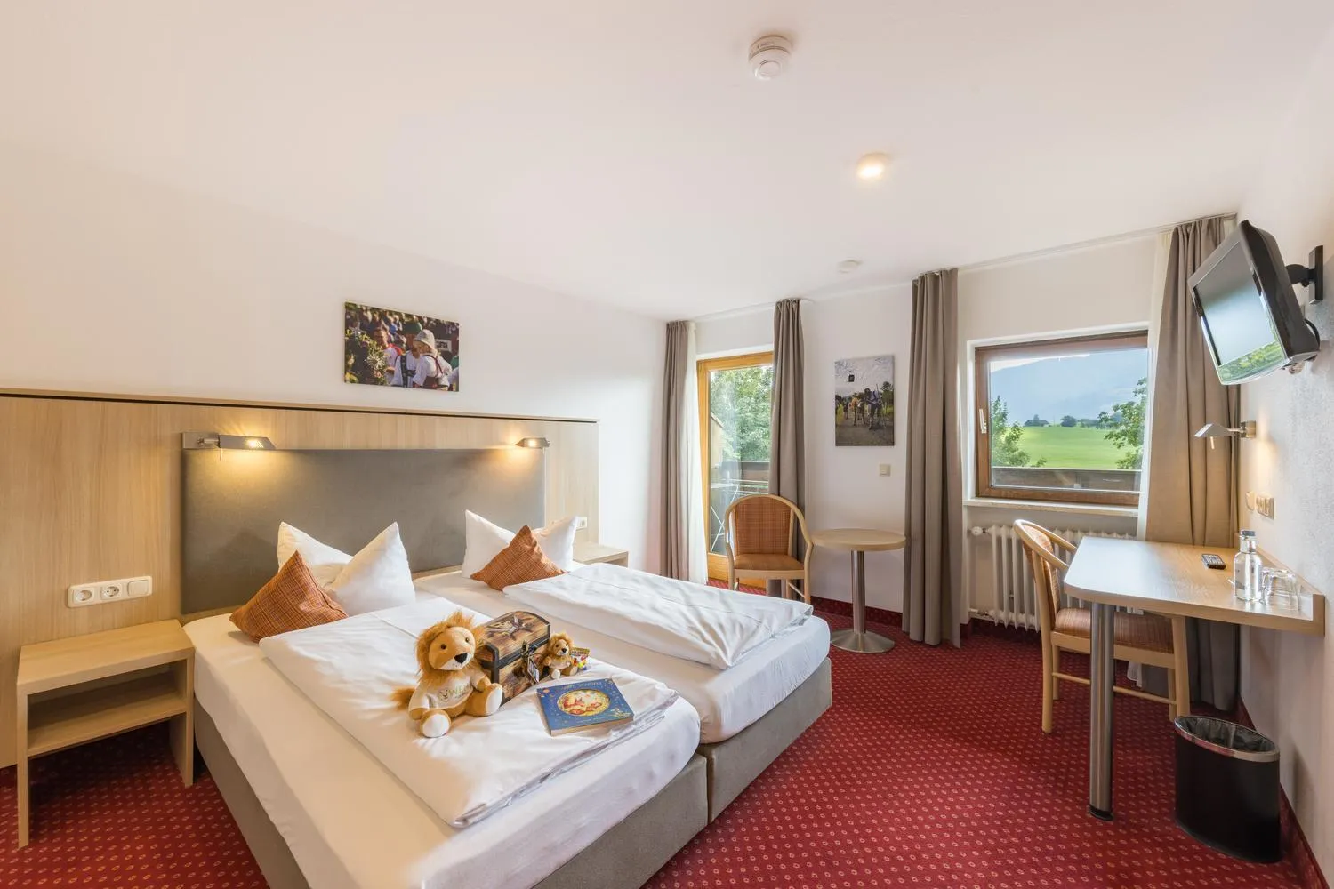 Bedroom, Bed in Familienhotel Löwen