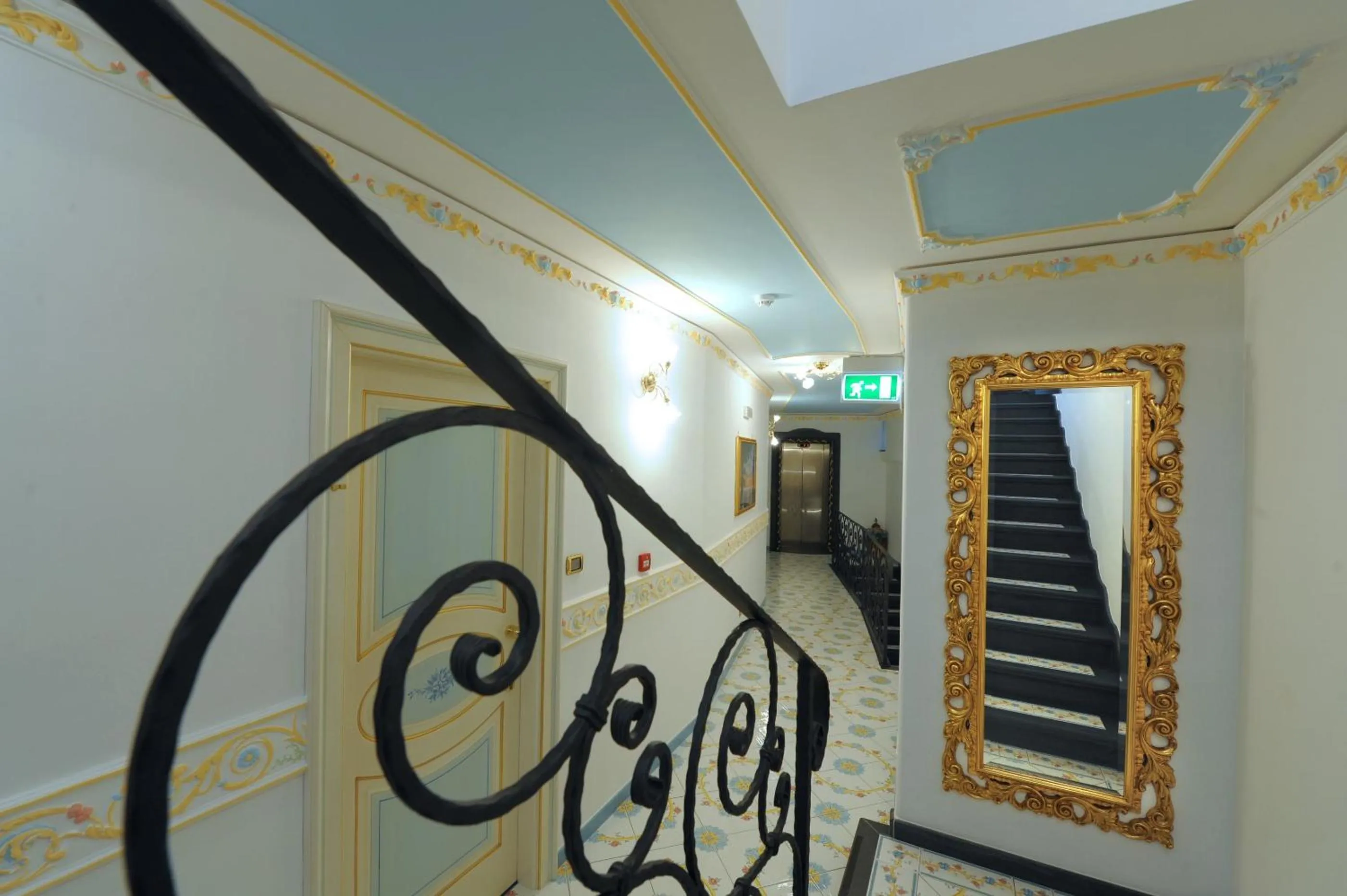 Decorative detail in Hotel Villa Maria Pia