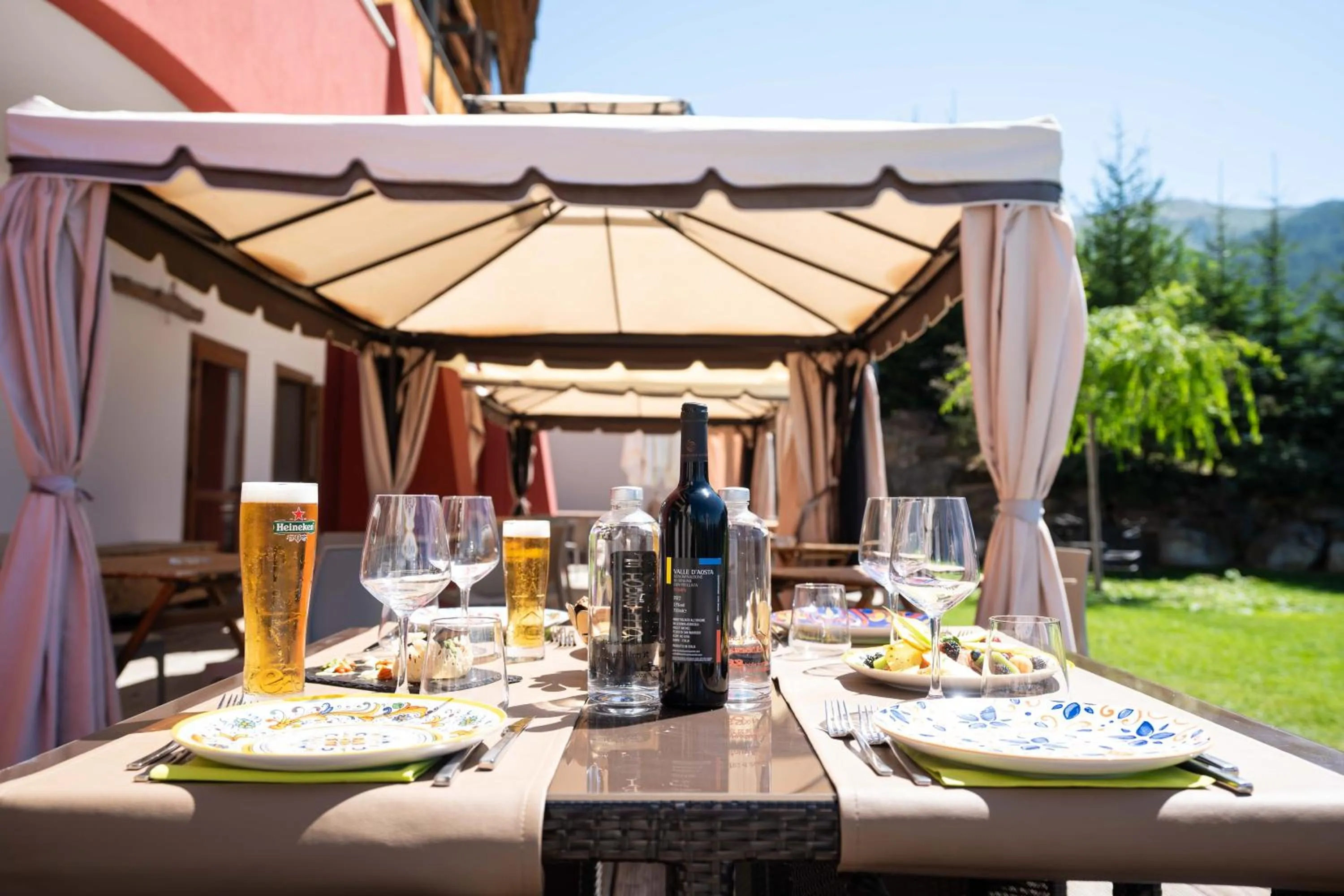 Property building in Hotel La Chance