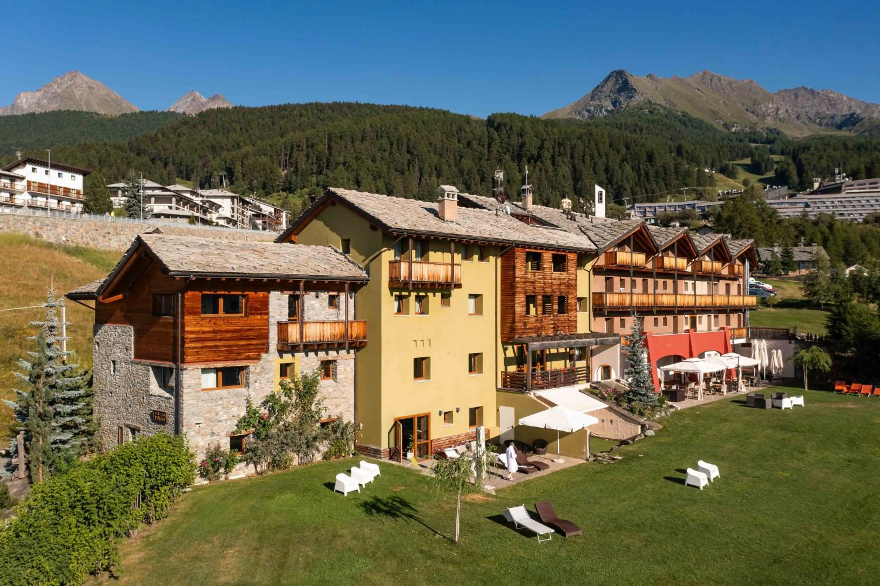 Property building in Hotel La Chance