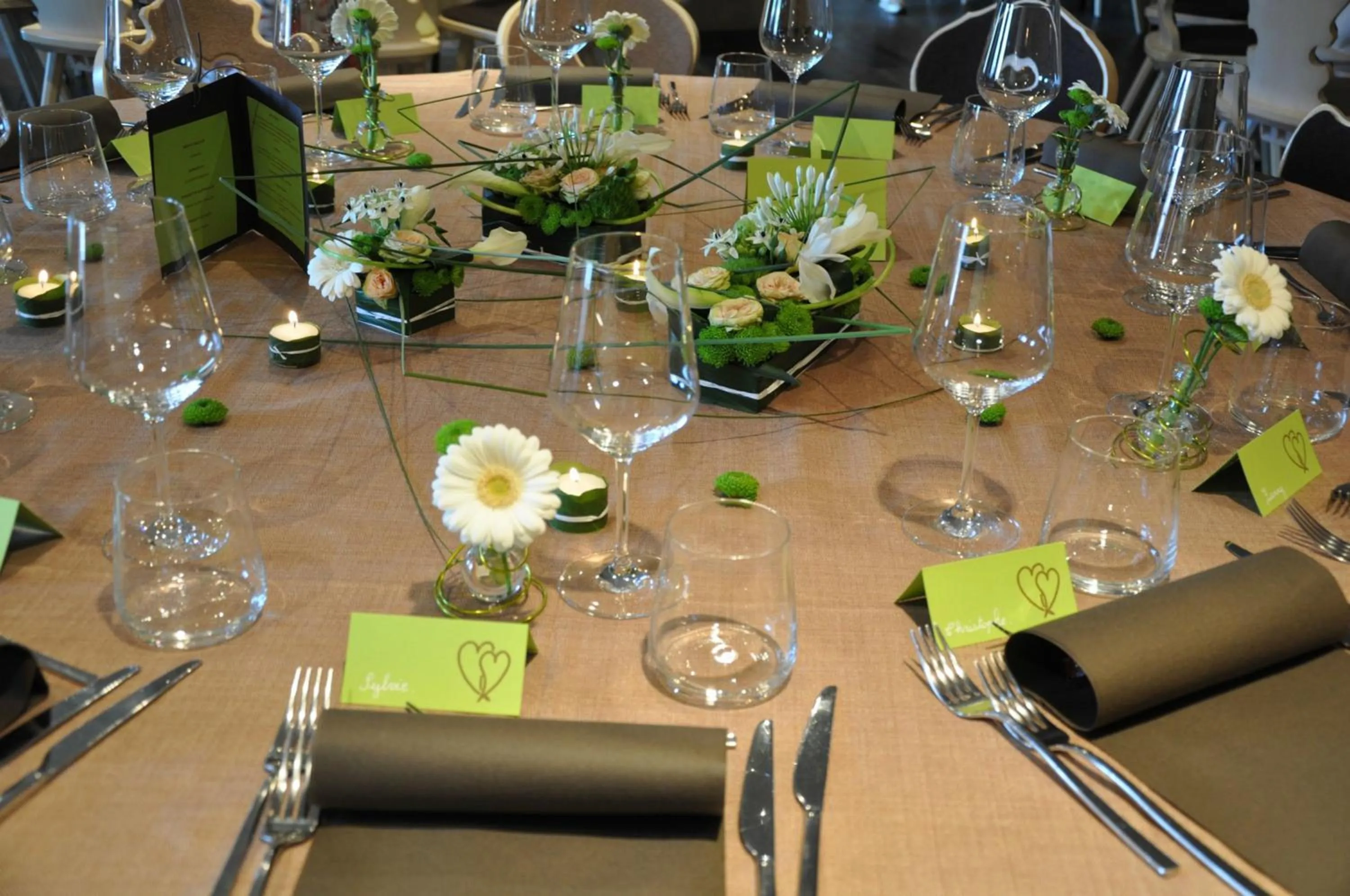 Restaurant/places to eat in Hotel La Chance