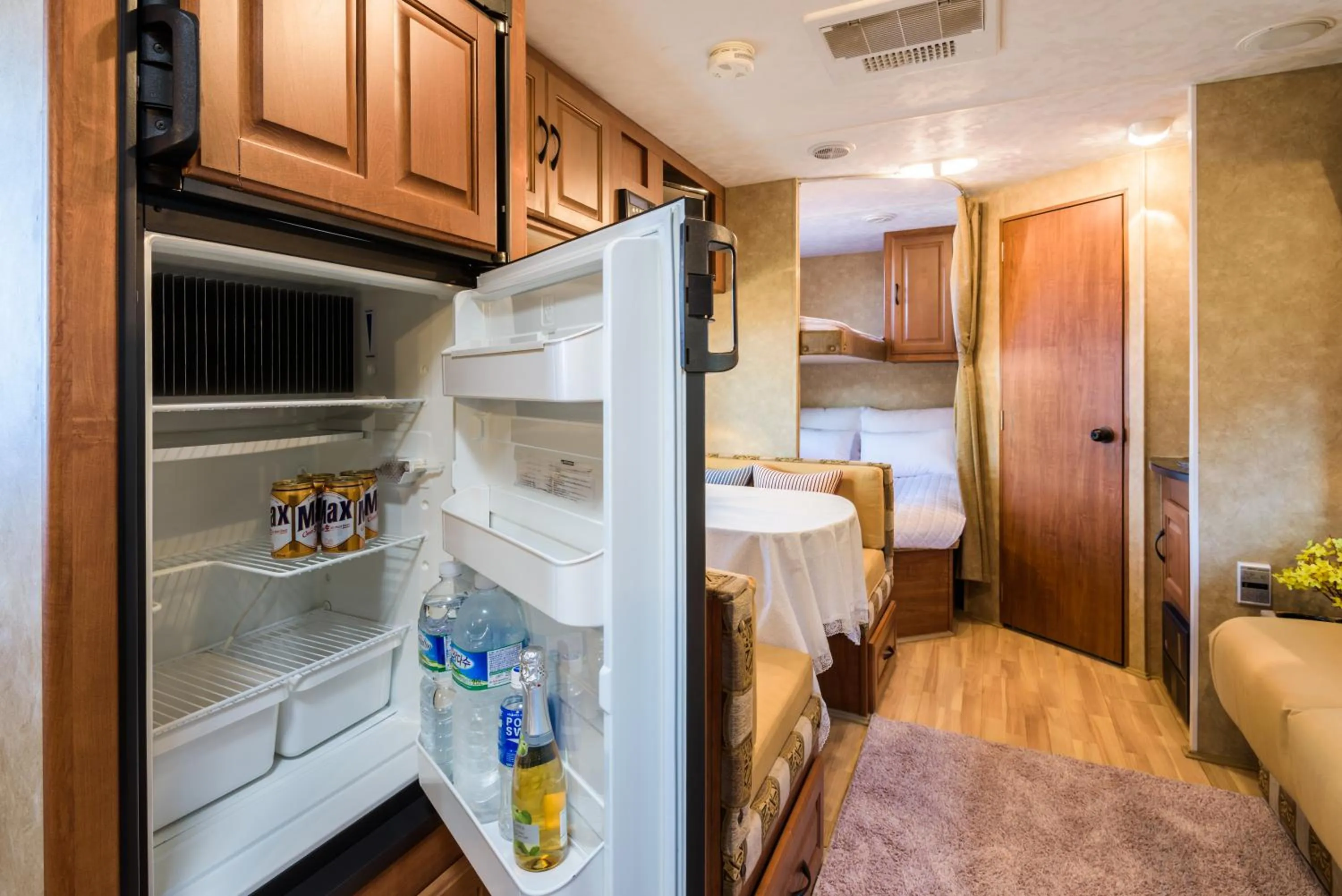 Living room in Jeju Starlight Glamping