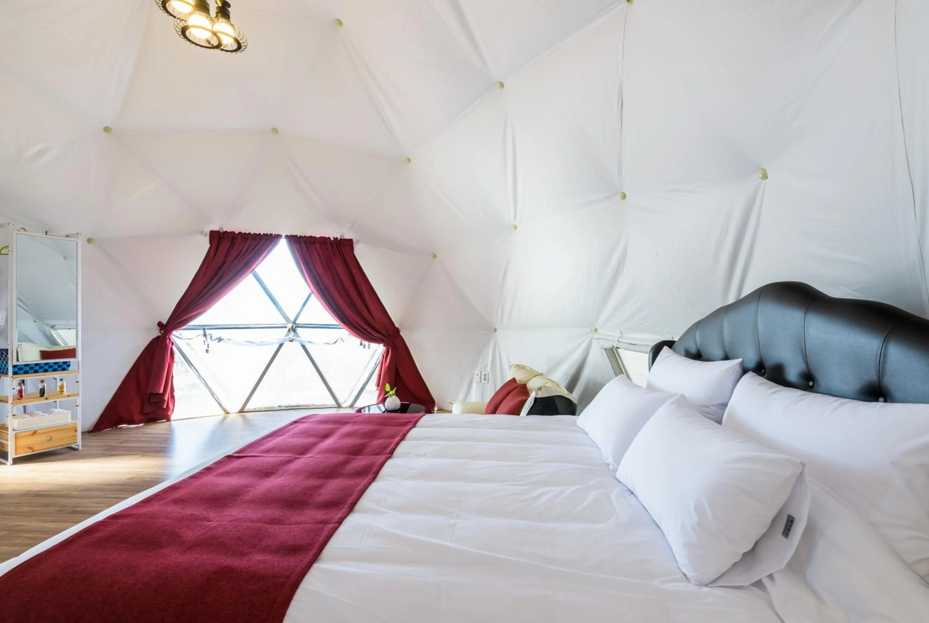 Bedroom, Bed in Jeju Starlight Glamping