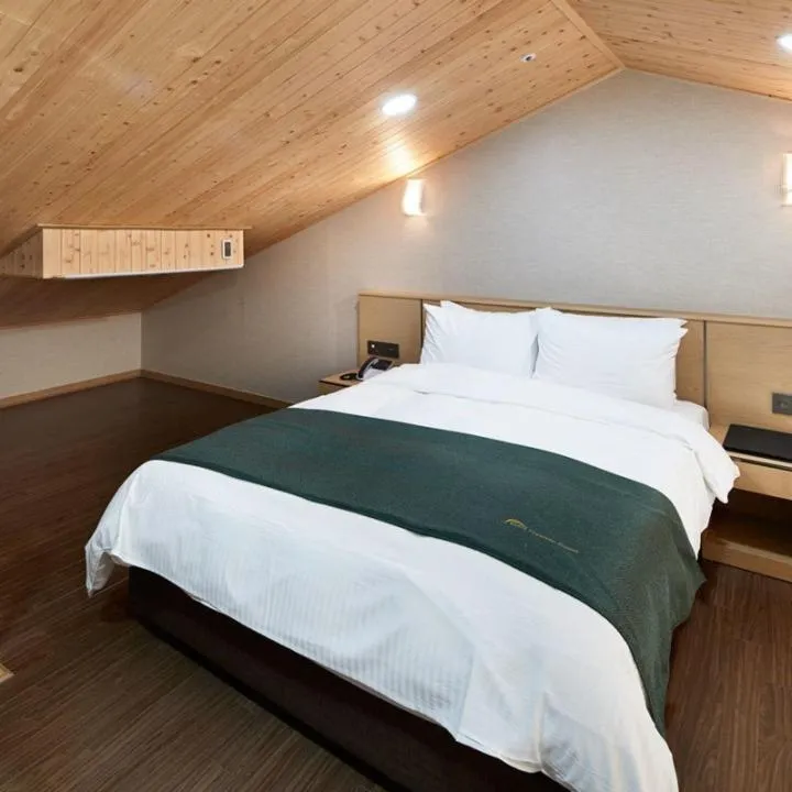 Bed in Hotel Thesoom Forest