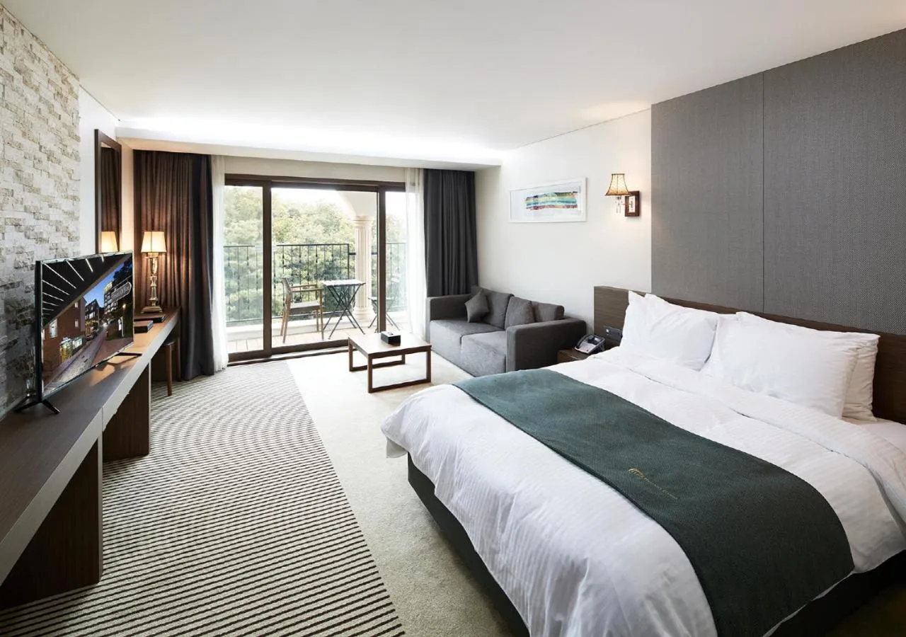 Photo of the whole room, Bed in Hotel Thesoom Forest