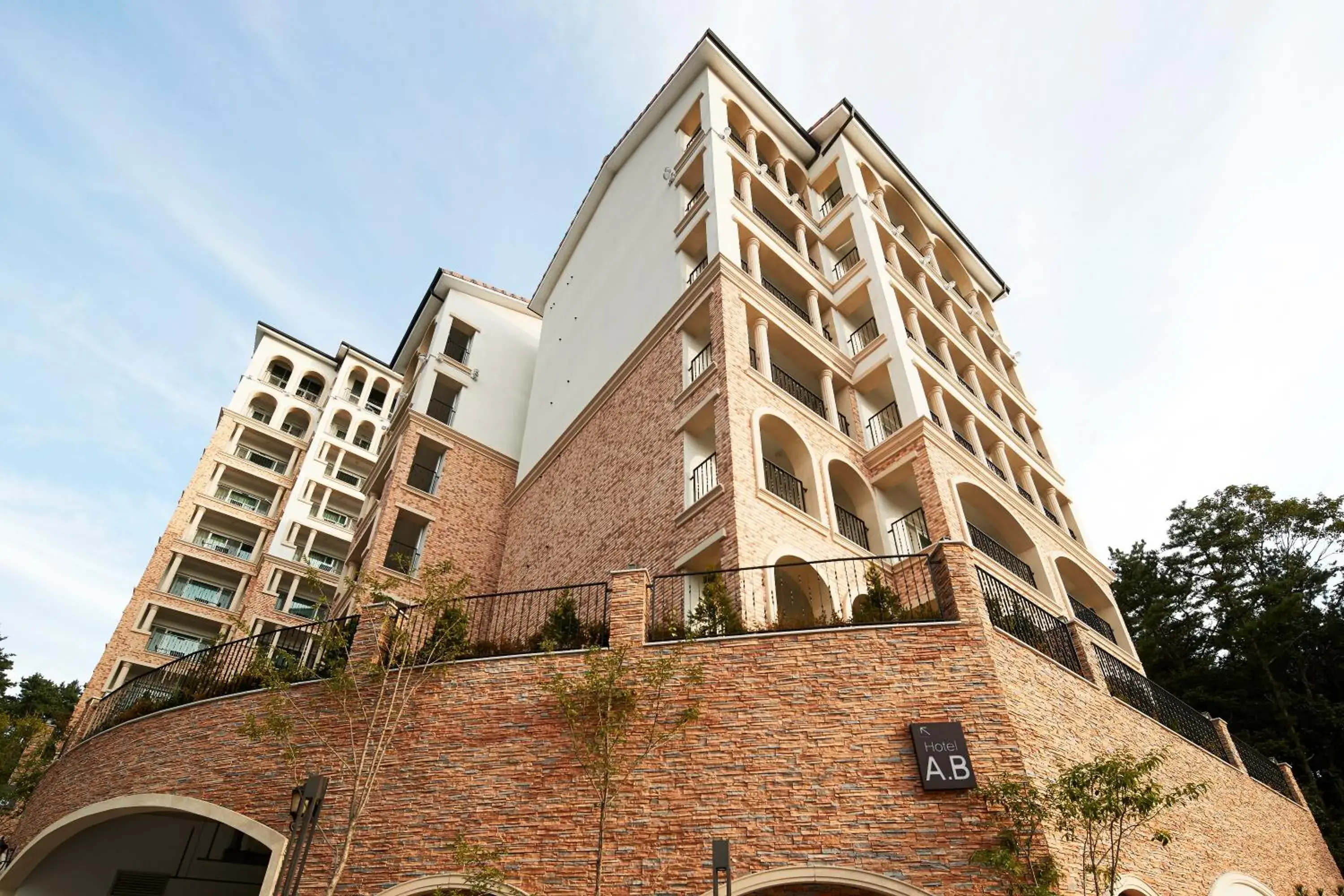 Property building in Hotel Thesoom Forest Property building in Hotel Thesoom Forest