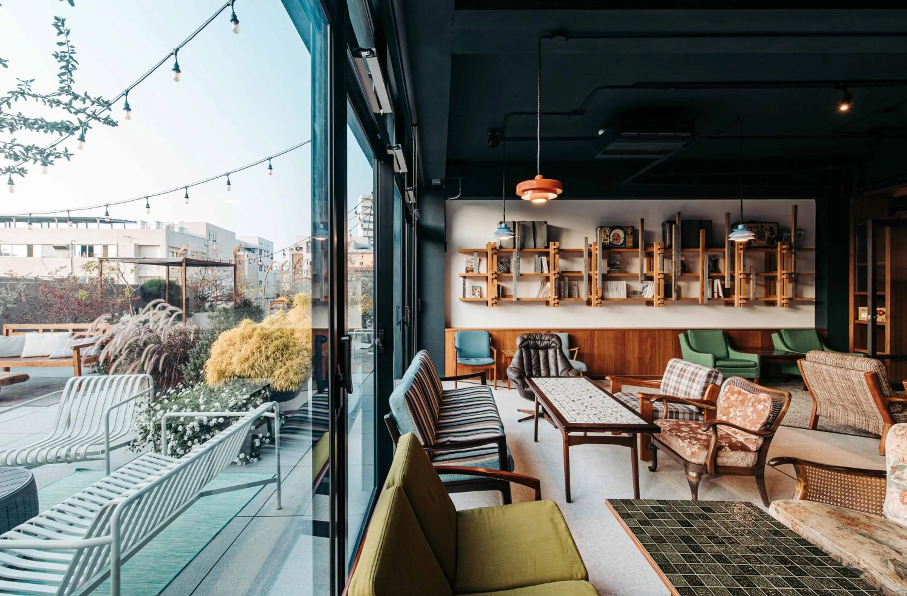 U.I.J Hotel & Hostel