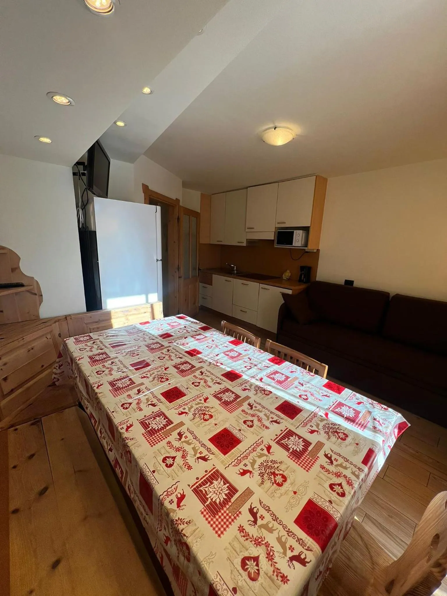 Kitchen or kitchenette, Bed in Chalet Del Sole per gruppi