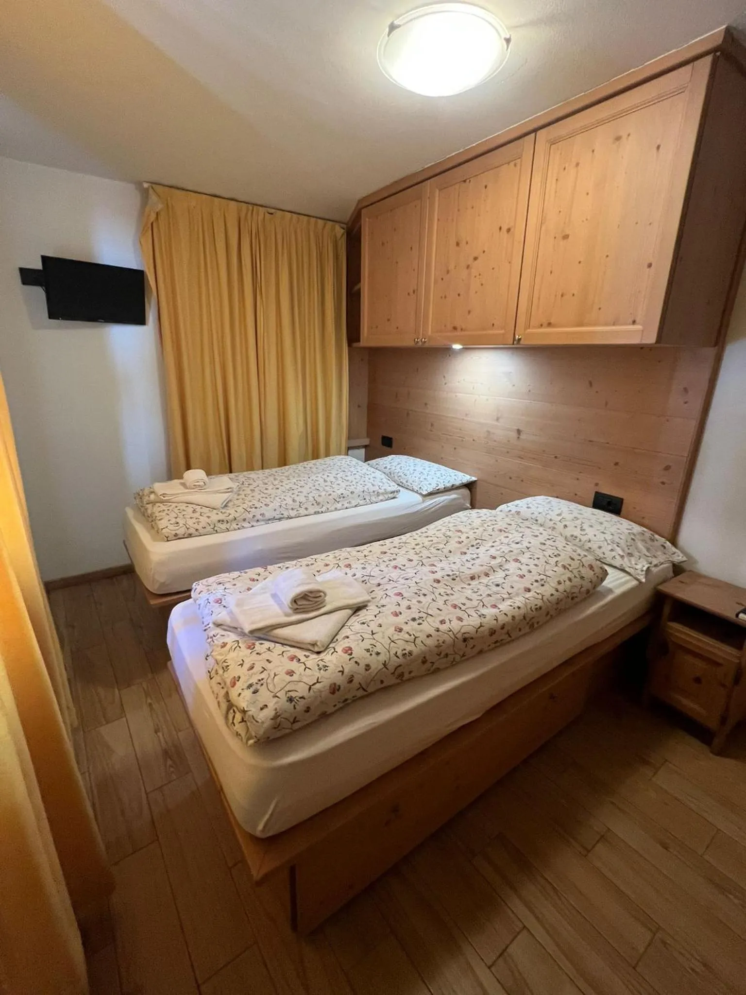 Bedroom, Bed in Chalet Del Sole per gruppi