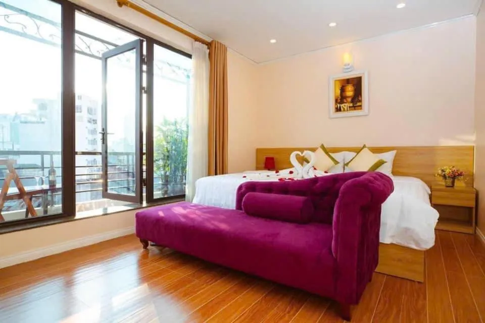 Bed in Royal Hotel Ha noi