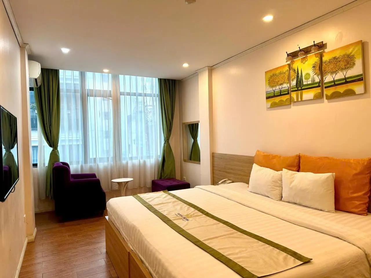 Bed in Royal Hotel Ha noi