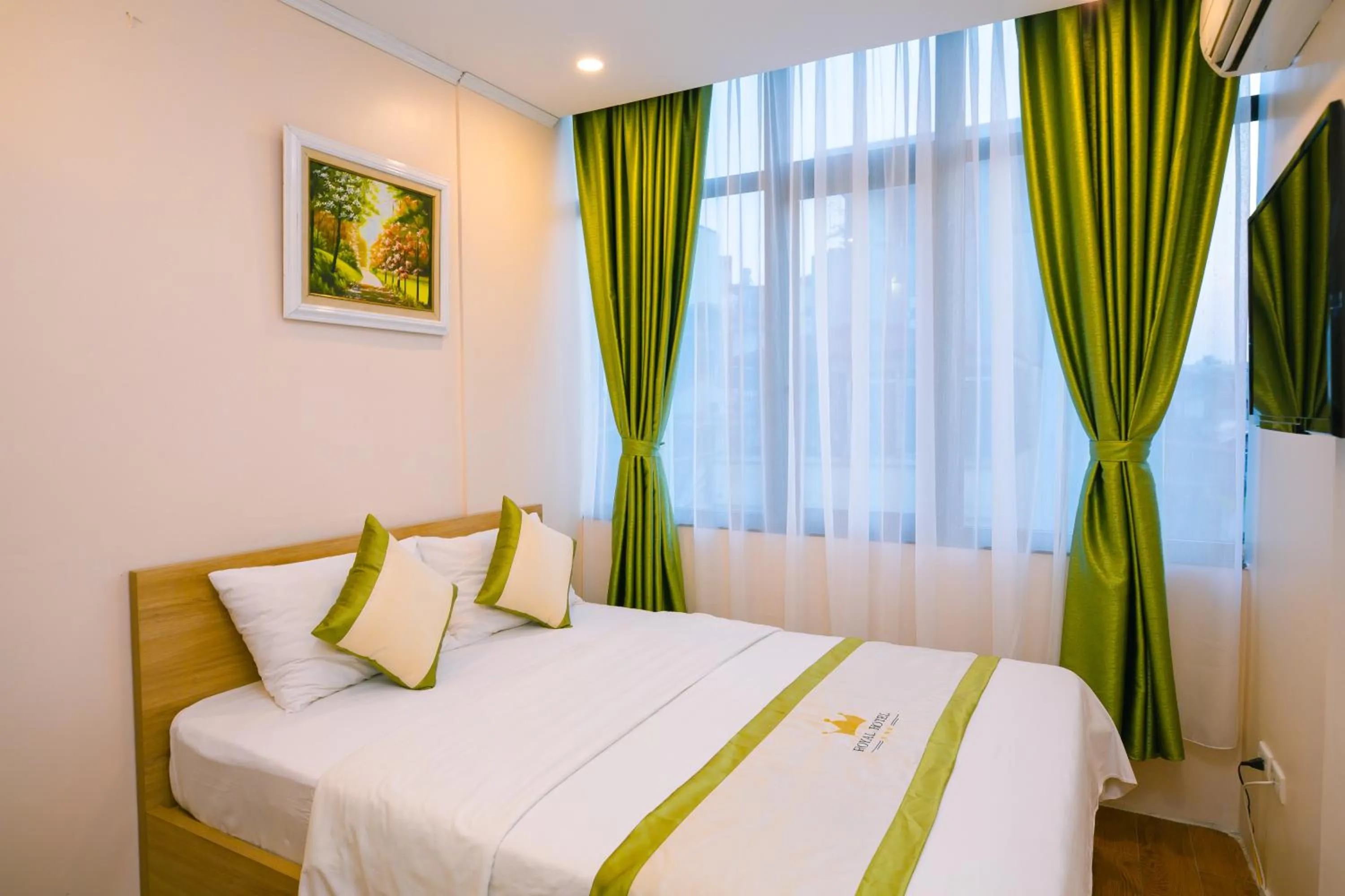 Bed in Royal Hotel Ha noi