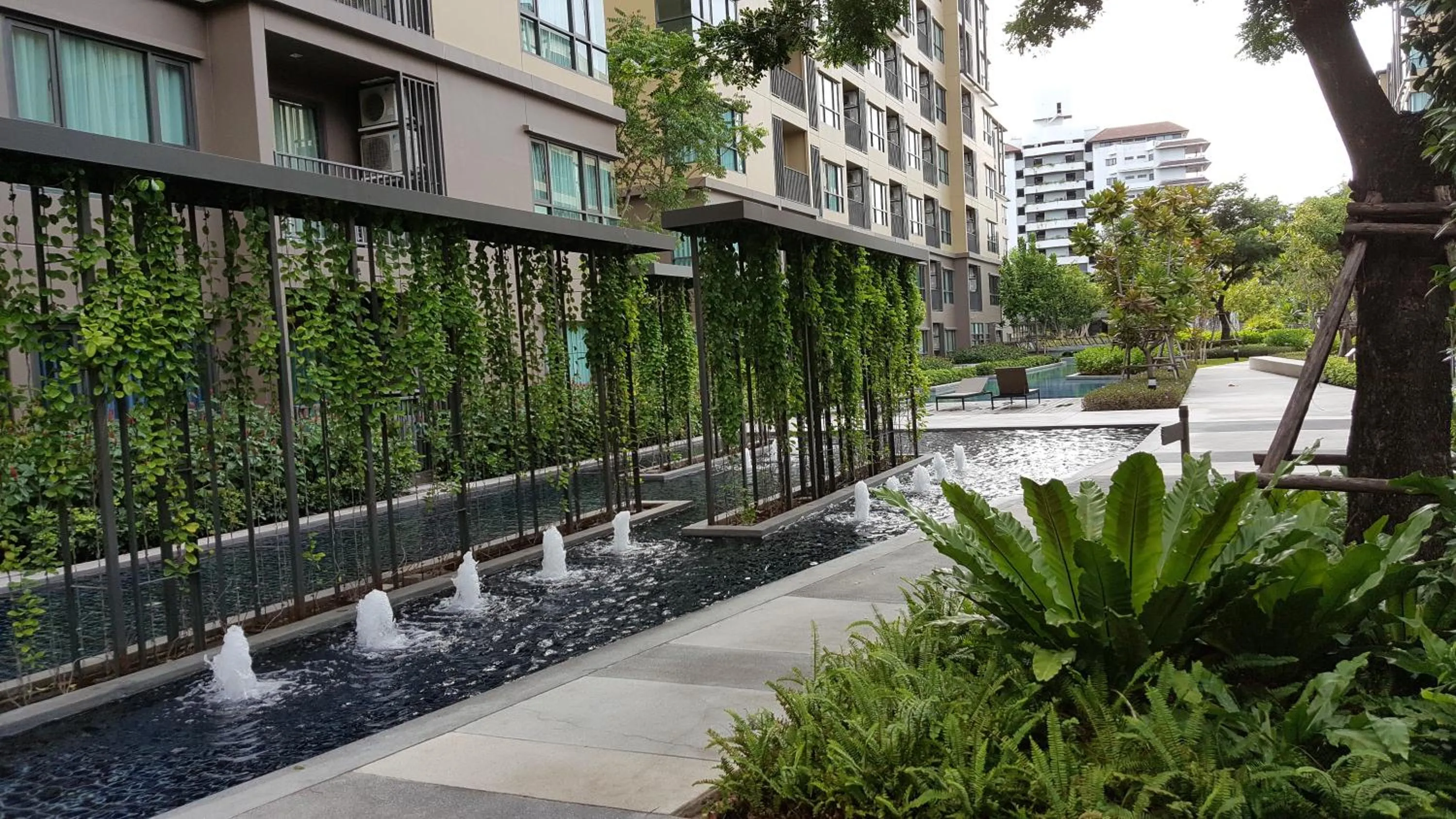 Facade/entrance in Rain Cha-am by Obbset